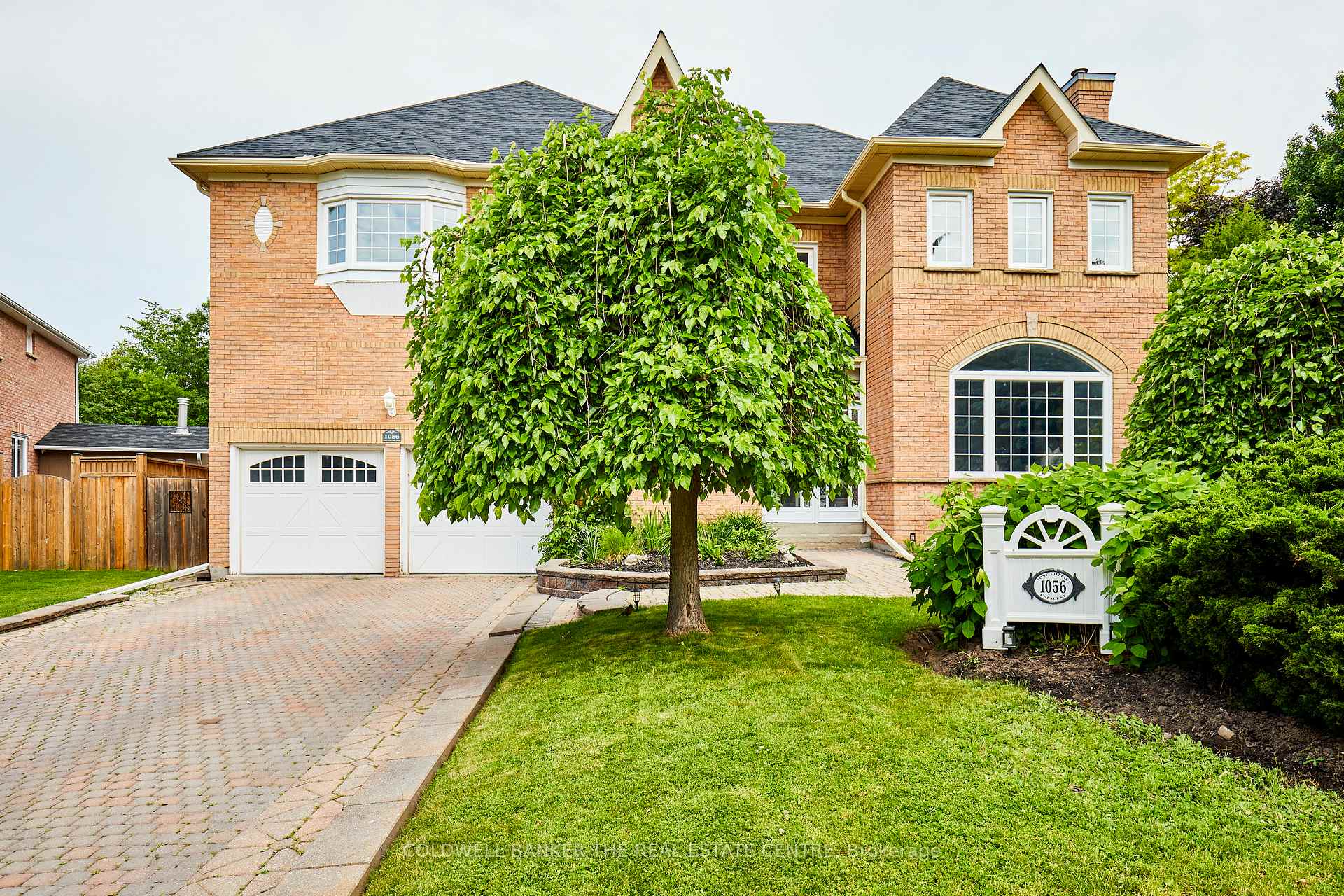 Photo 4 of 1056 Stone Cottage Crescent, Oshawa, Pinecrest — HOMEH