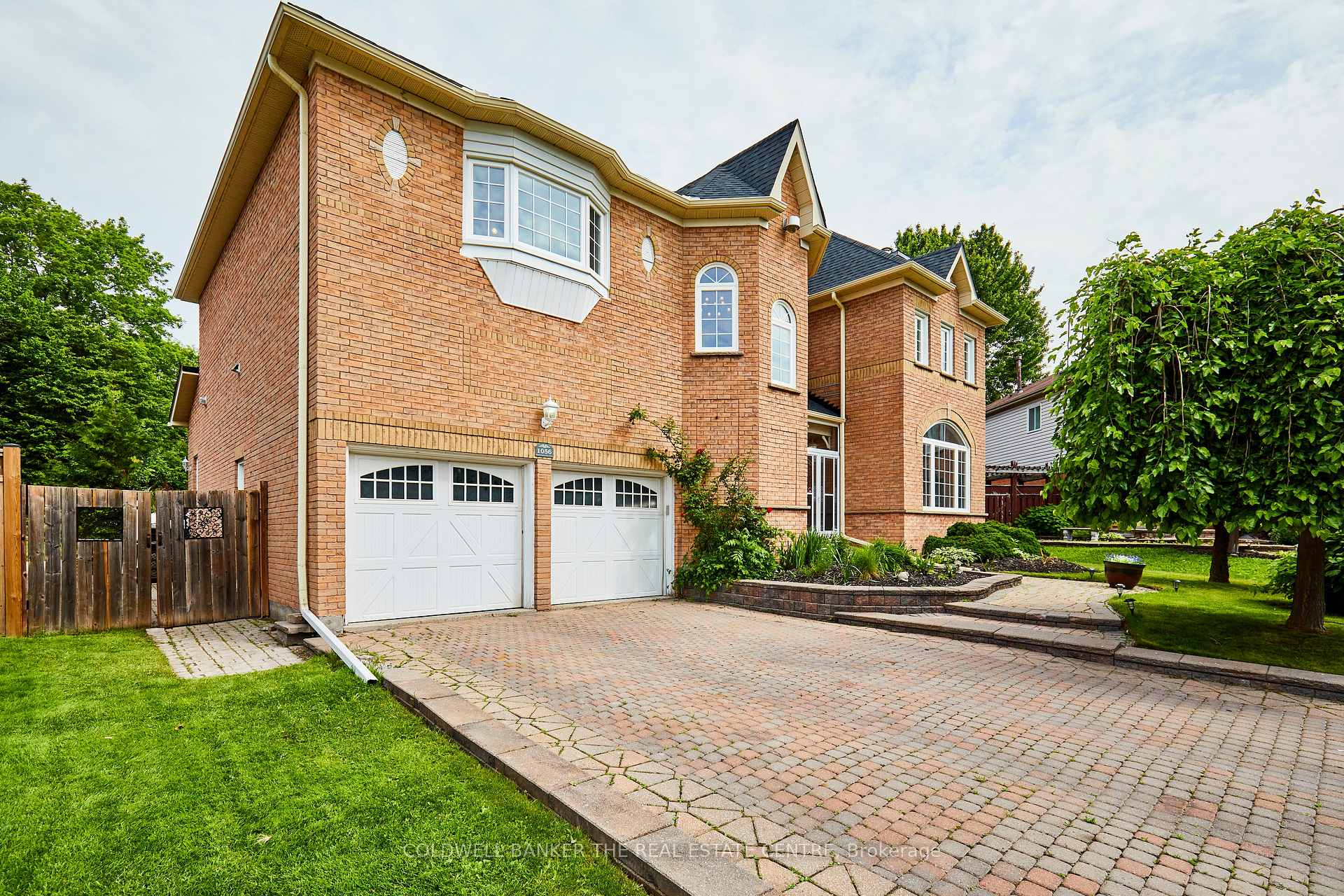 Photo 5 of 1056 Stone Cottage Crescent, Oshawa, Pinecrest — HOMEH