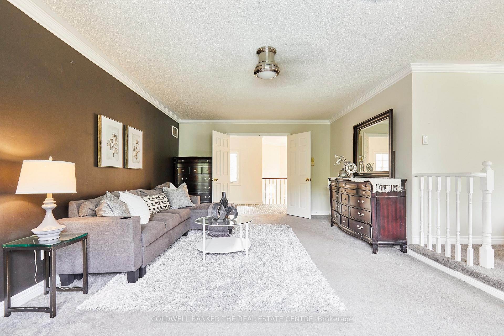 Photo 23 of 1056 Stone Cottage Crescent, Oshawa, Pinecrest — HOMEH