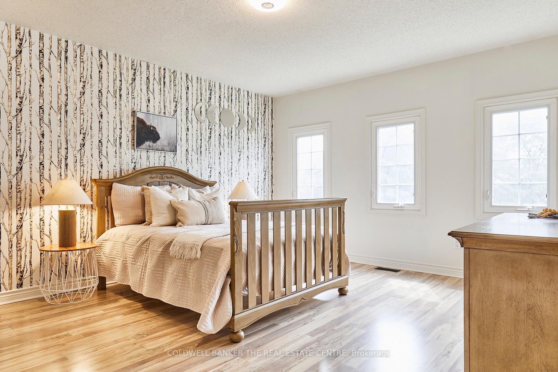 Photo 29 of 1056 Stone Cottage Crescent, Oshawa, Pinecrest — HOMEH