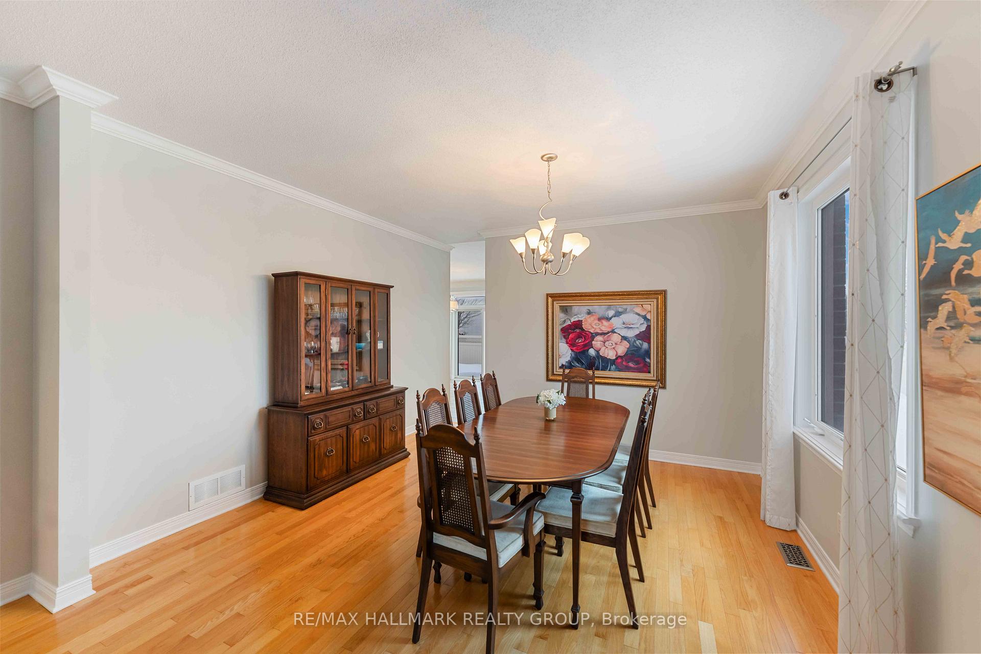 Photo 5 of 1991 Plainhill Drive, Ottawa, Notting Hill/Summerside — HOMEH