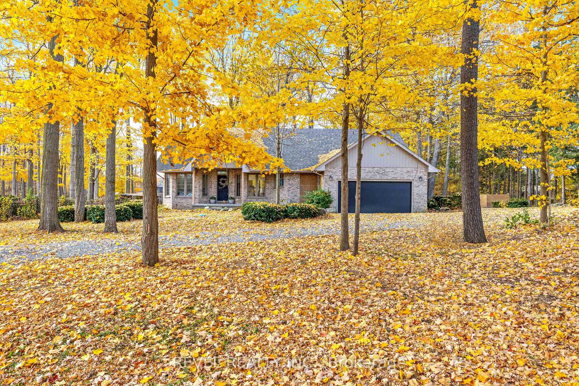 Front of 4486 Wellington Road 32