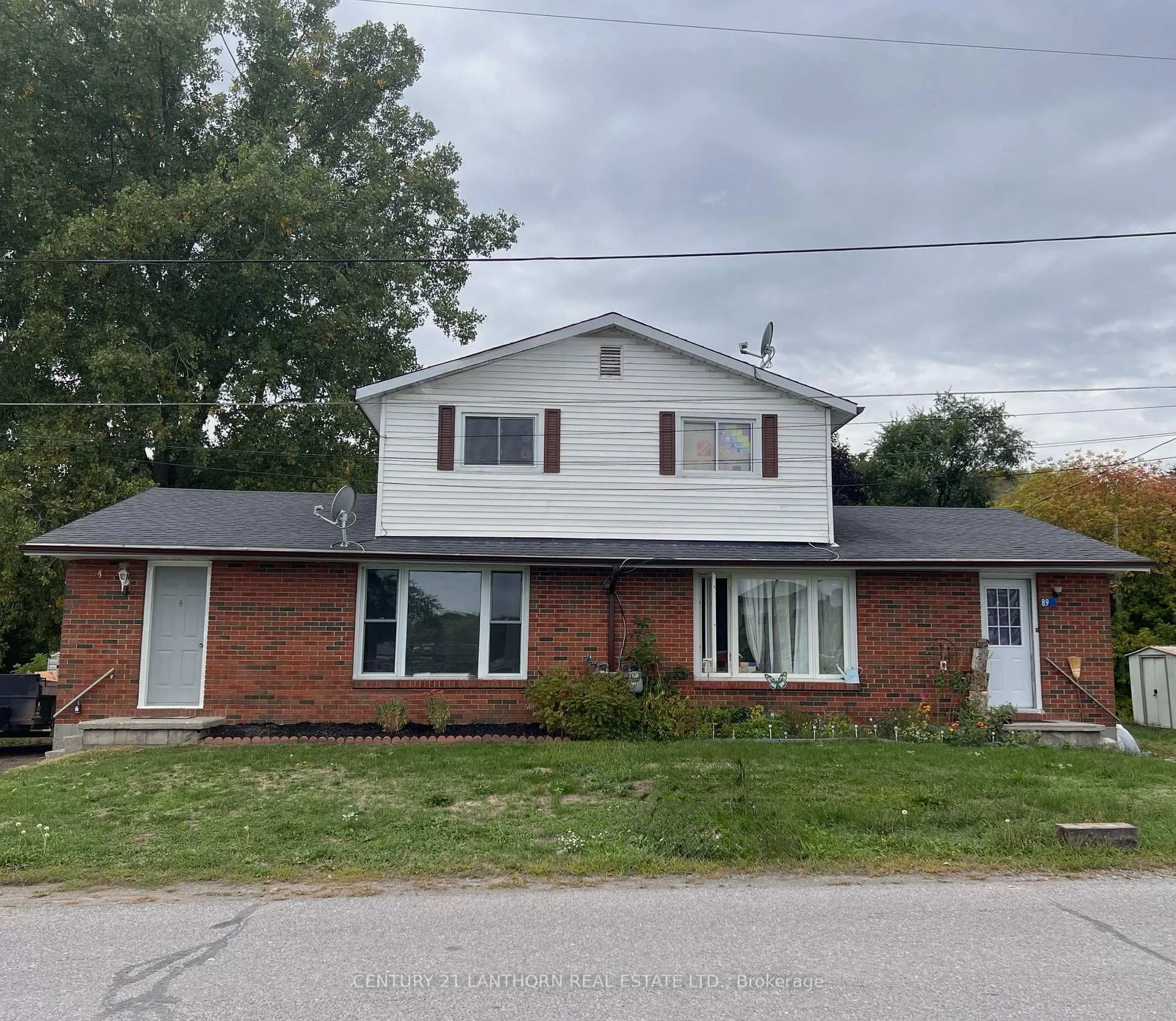 Front of 87-89 Scott Avenue
