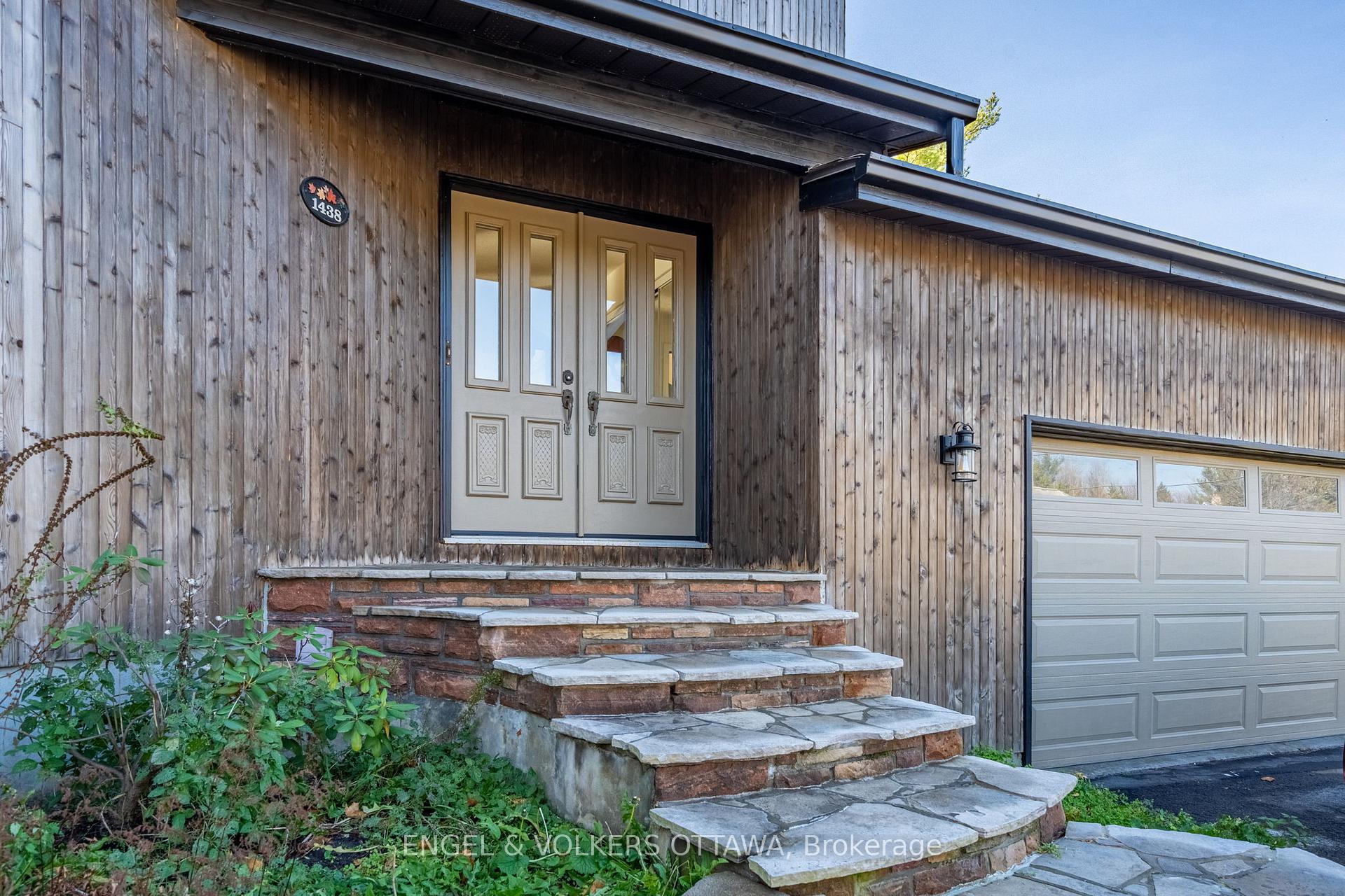 Photo 2 of 1438 Gerald Street, Ottawa, Springridge/East Village — HOMEH