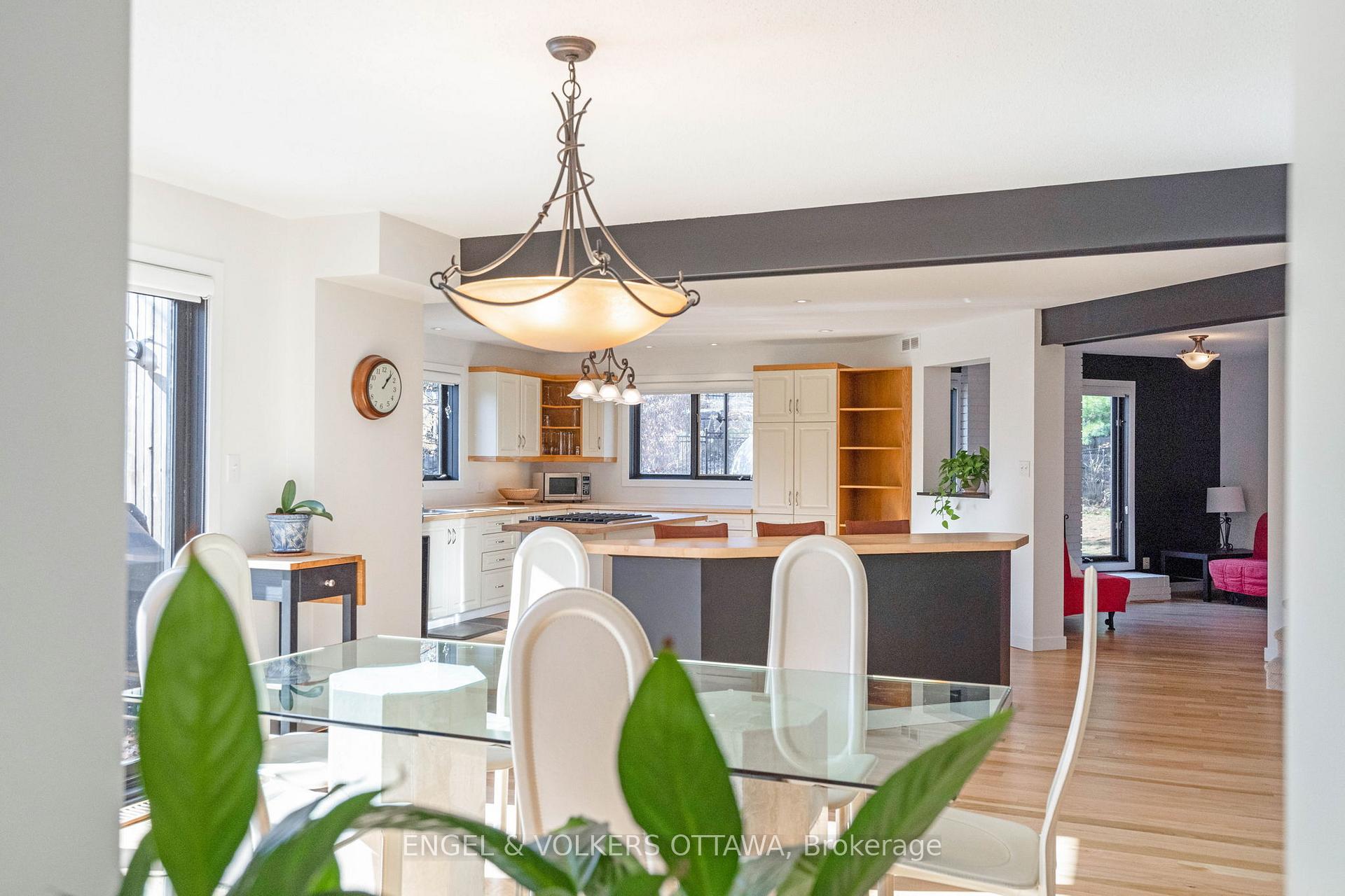 Photo 11 of 1438 Gerald Street, Ottawa, Springridge/East Village — HOMEH