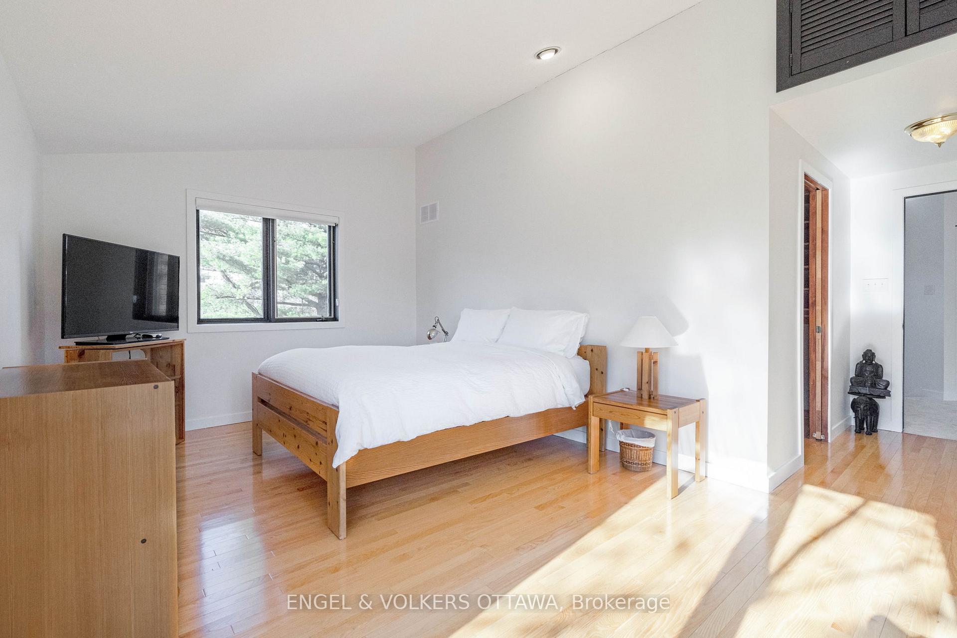 Photo 17 of 1438 Gerald Street, Ottawa, Springridge/East Village — HOMEH