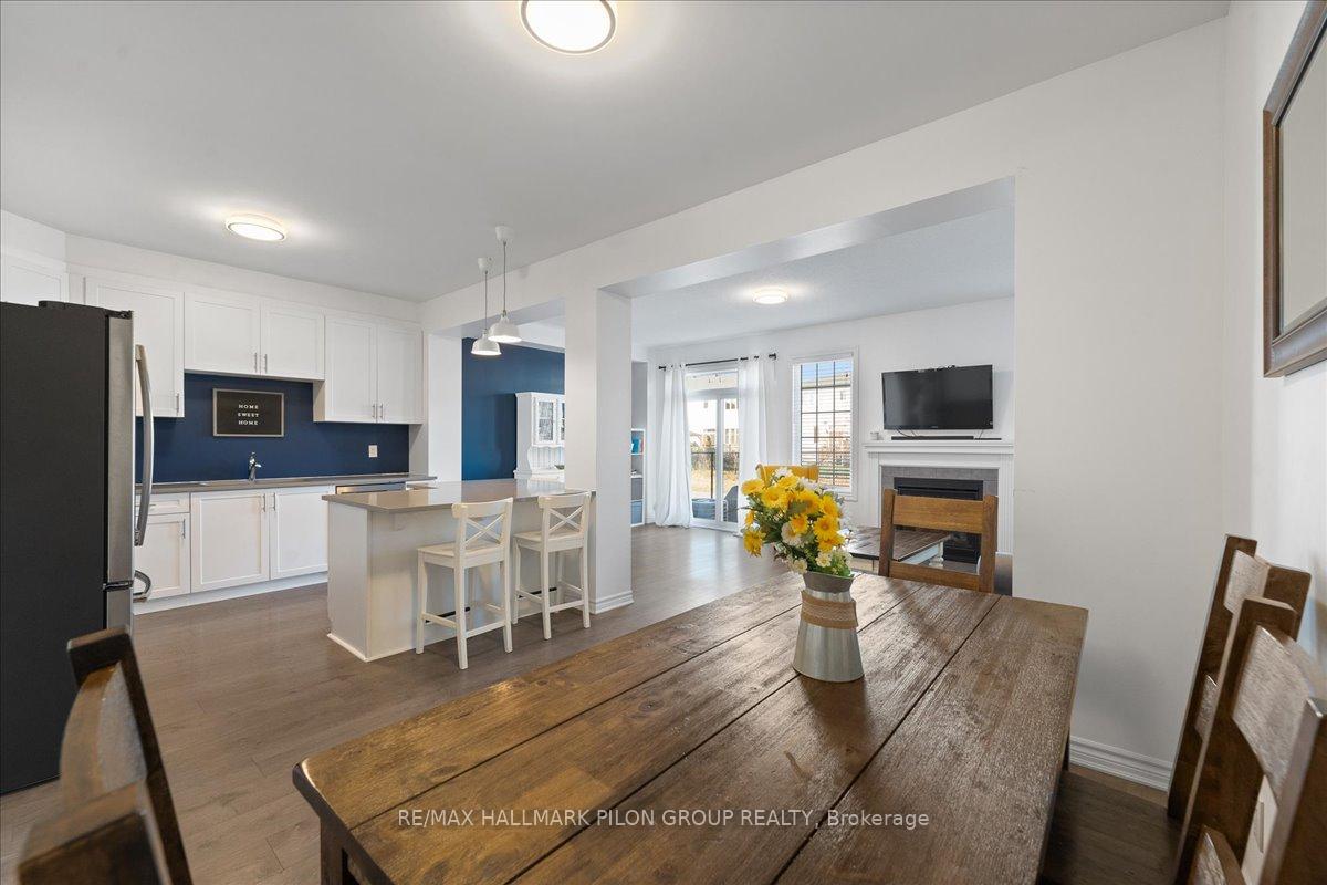 Photo 3 of 229 Willow Aster Circle, Ottawa, Avalon West — HOMEH
