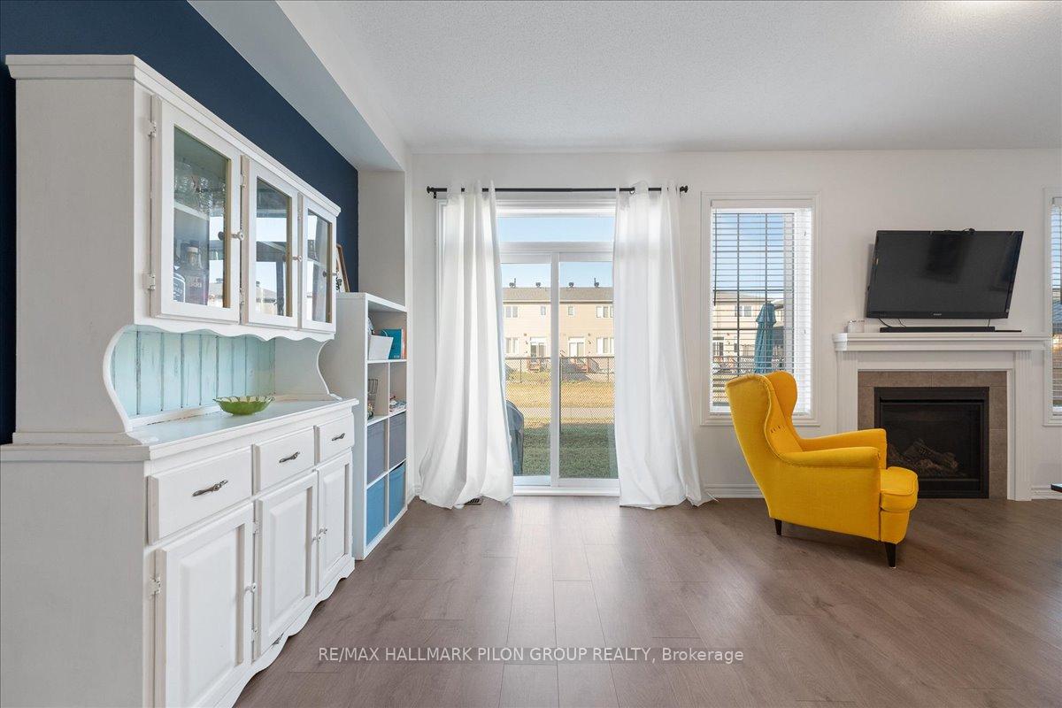 Photo 13 of 229 Willow Aster Circle, Ottawa, Avalon West — HOMEH