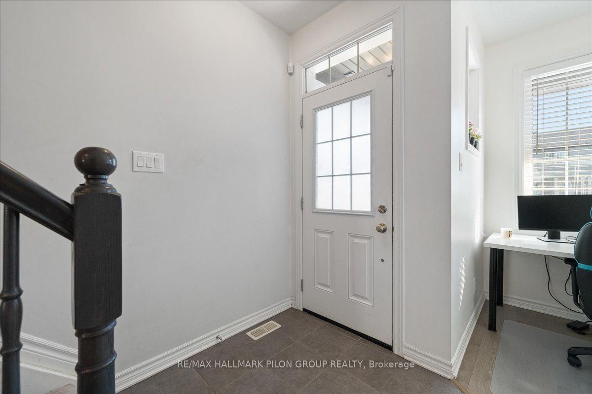 Photo 17 of 229 Willow Aster Circle, Ottawa, Avalon West — HOMEH