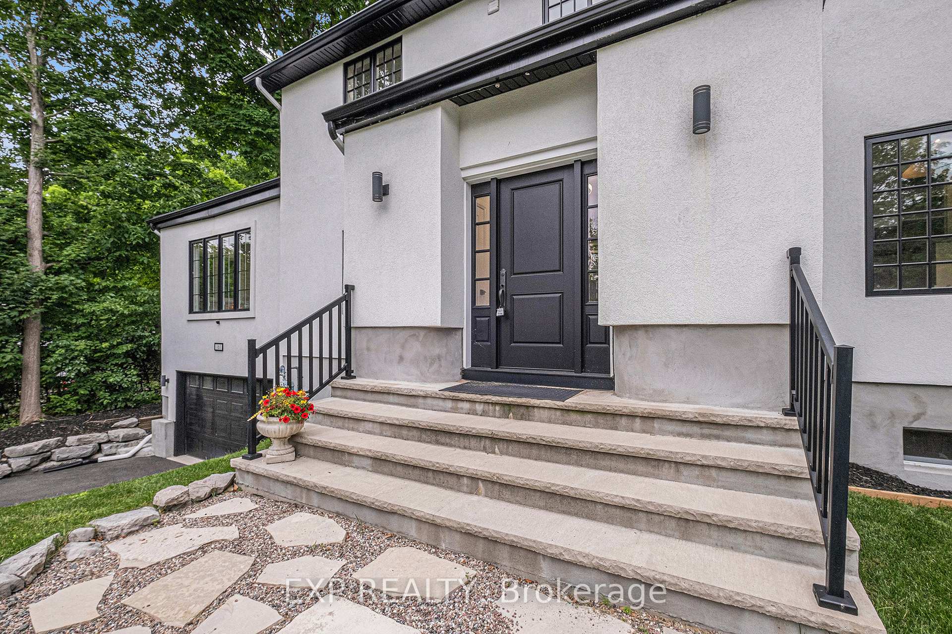 Photo 2 of 161 Maple Lane, Ottawa, Rockcliffe — HOMEH