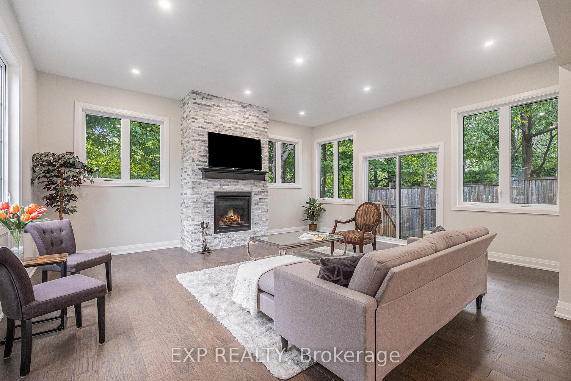 Photo 4 of 161 Maple Lane, Ottawa, Rockcliffe — HOMEH