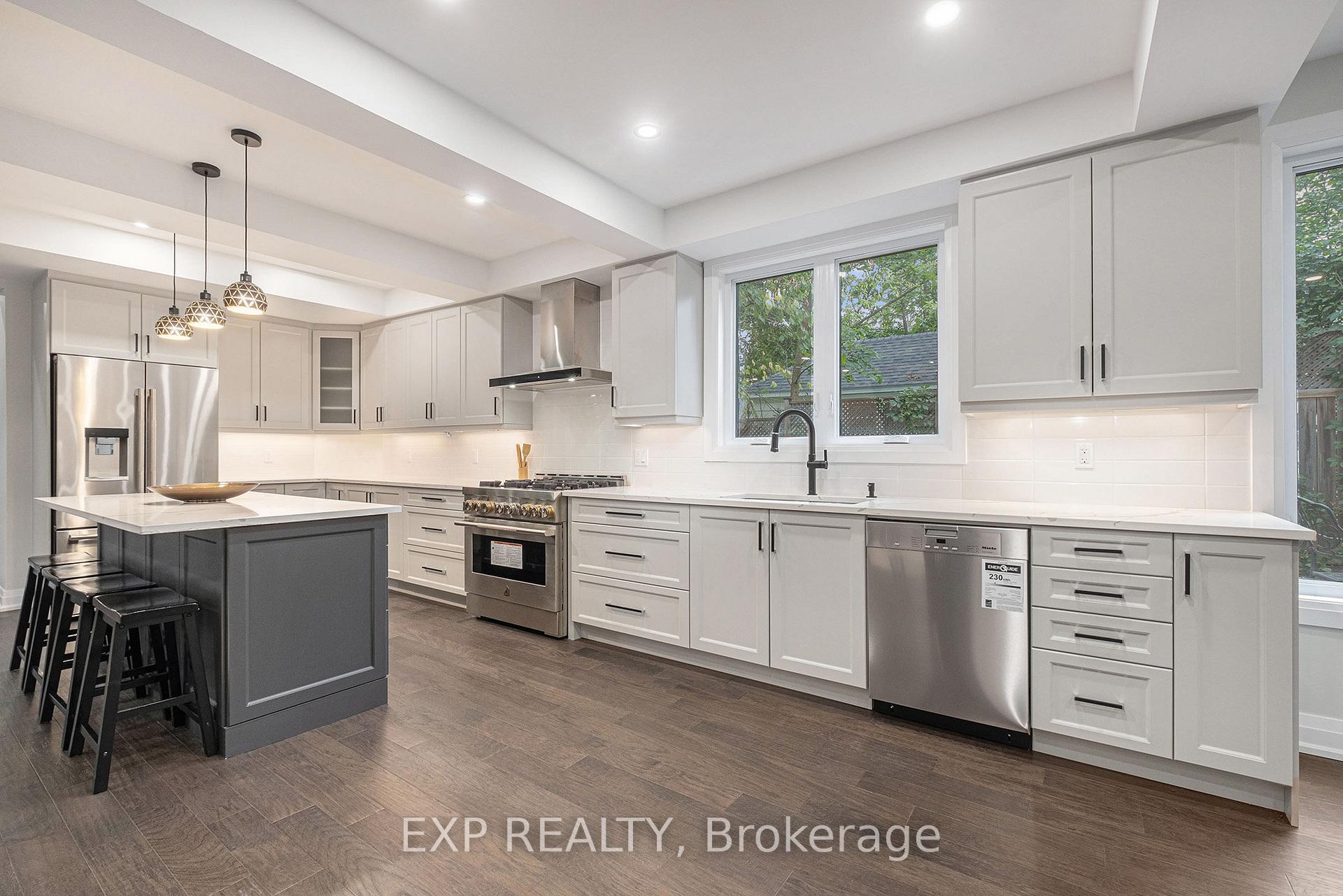 Photo 8 of 161 Maple Lane, Ottawa, Rockcliffe — HOMEH