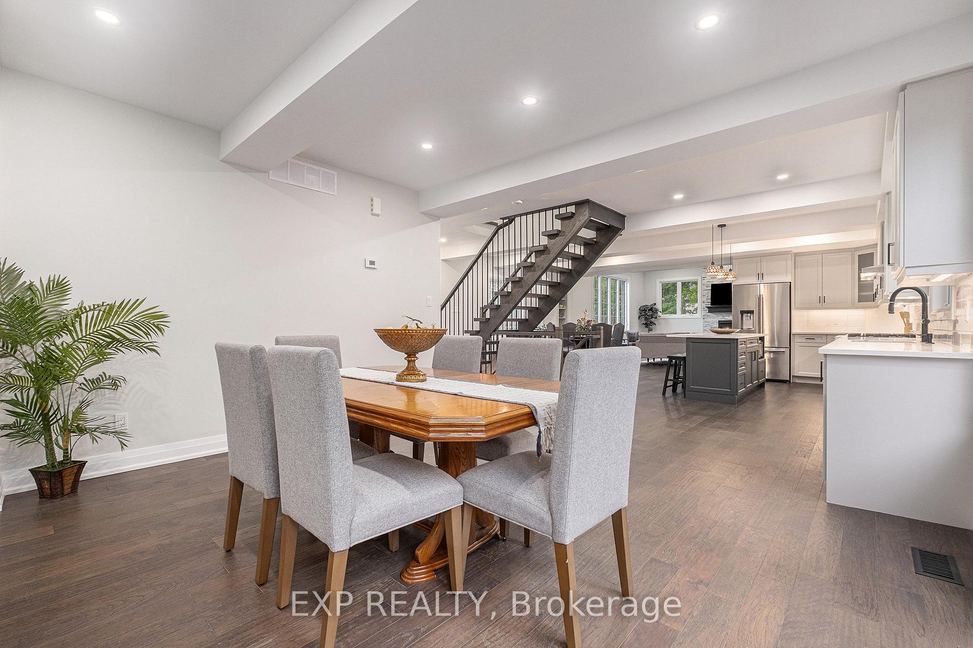 Photo 12 of 161 Maple Lane, Ottawa, Rockcliffe — HOMEH