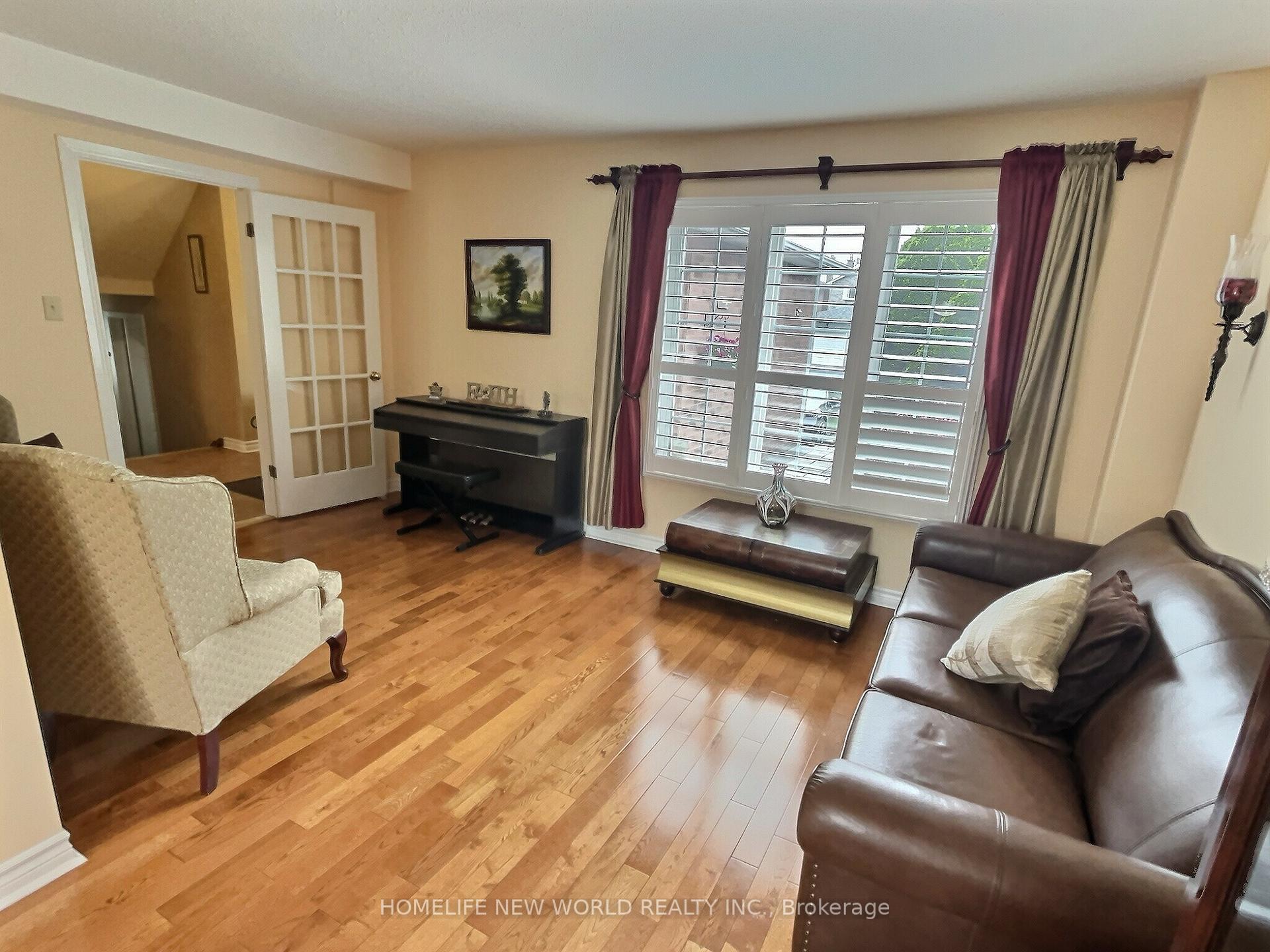 Photo 5 of 550 Cattail Court, Pickering, Woodlands — HOMEH