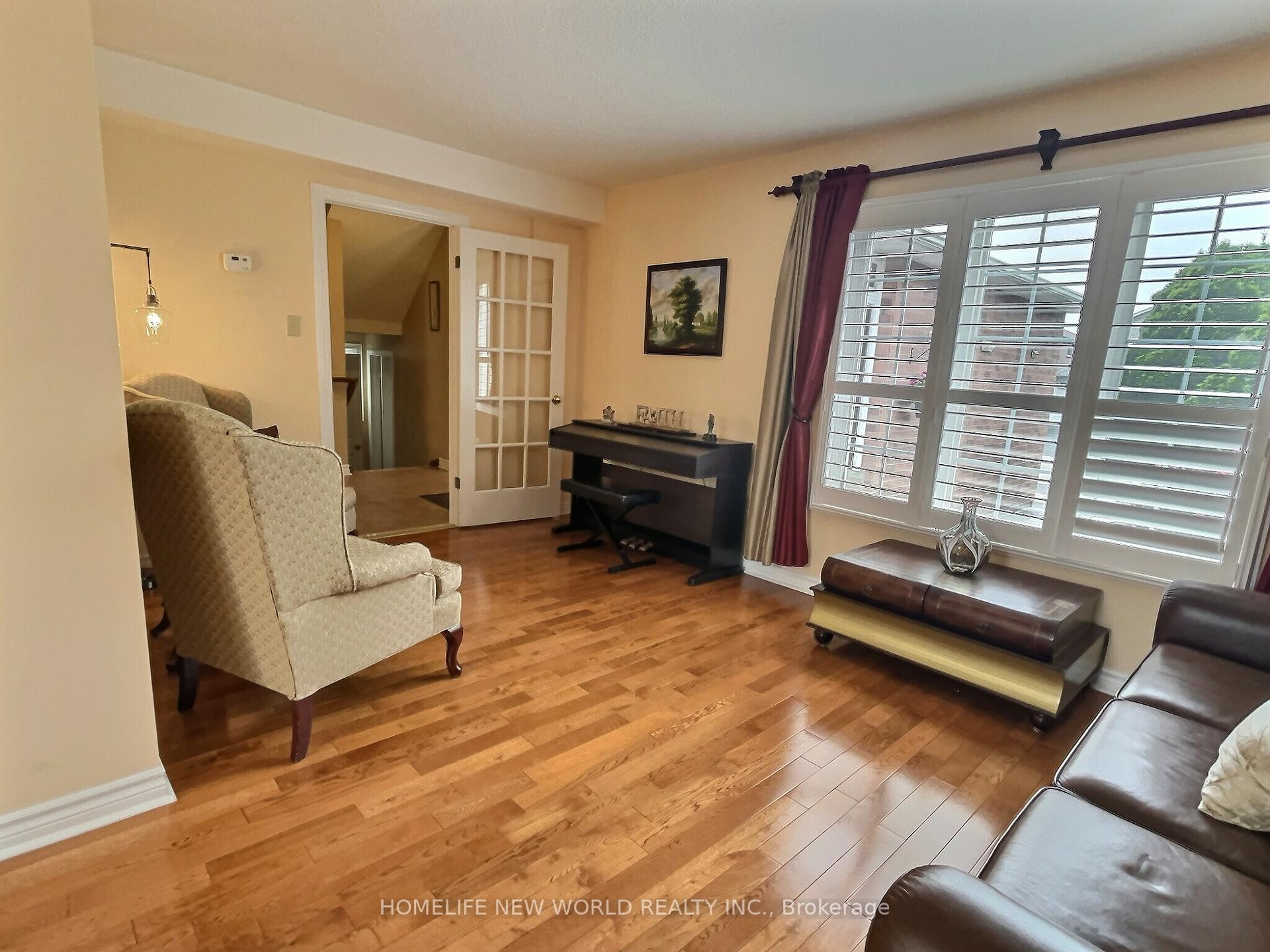 Photo 7 of 550 Cattail Court, Pickering, Woodlands — HOMEH