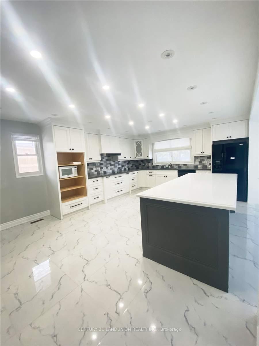 Photo 2 of 757 Taunton Road E, Oshawa, Pinecrest — HOMEH