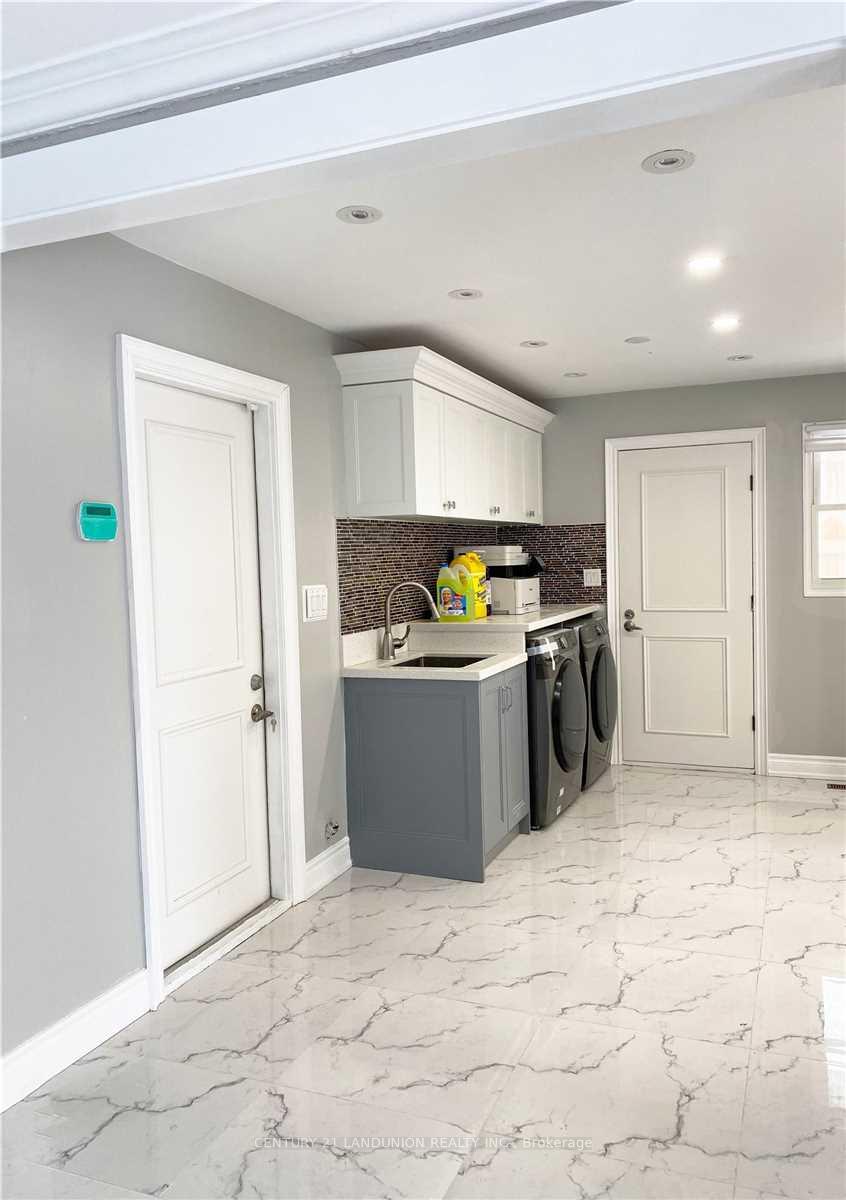 Photo 4 of 757 Taunton Road E, Oshawa, Pinecrest — HOMEH