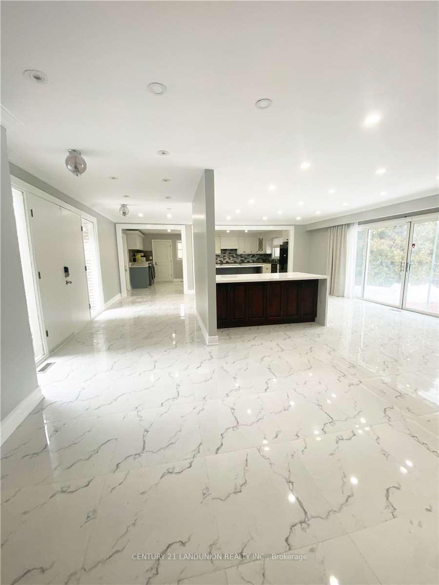Photo 8 of 757 Taunton Road E, Oshawa, Pinecrest — HOMEH