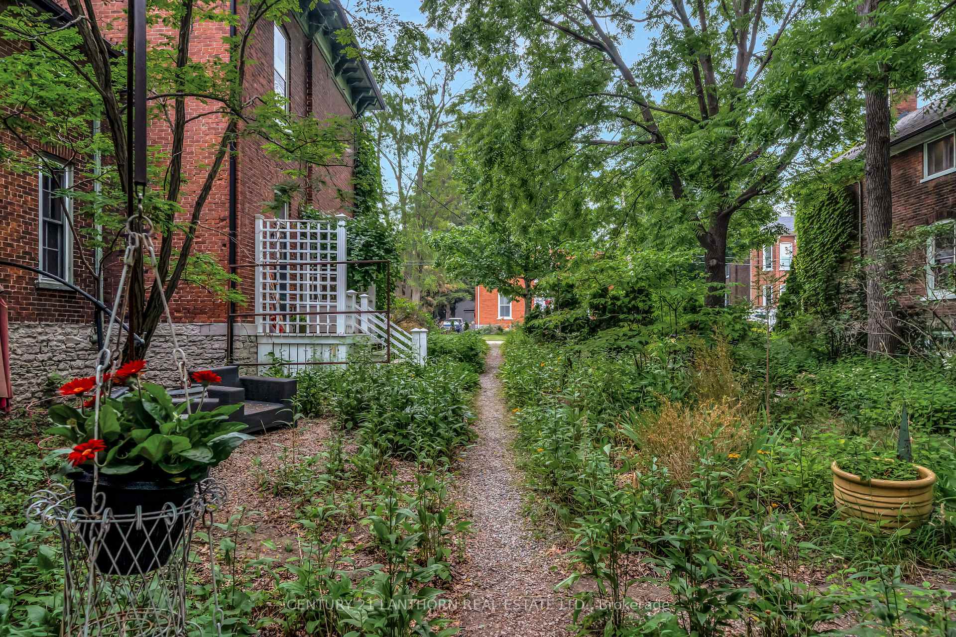 Photo 10 of 76 King Street, Prince Edward County, Picton Ward — HOMEH
