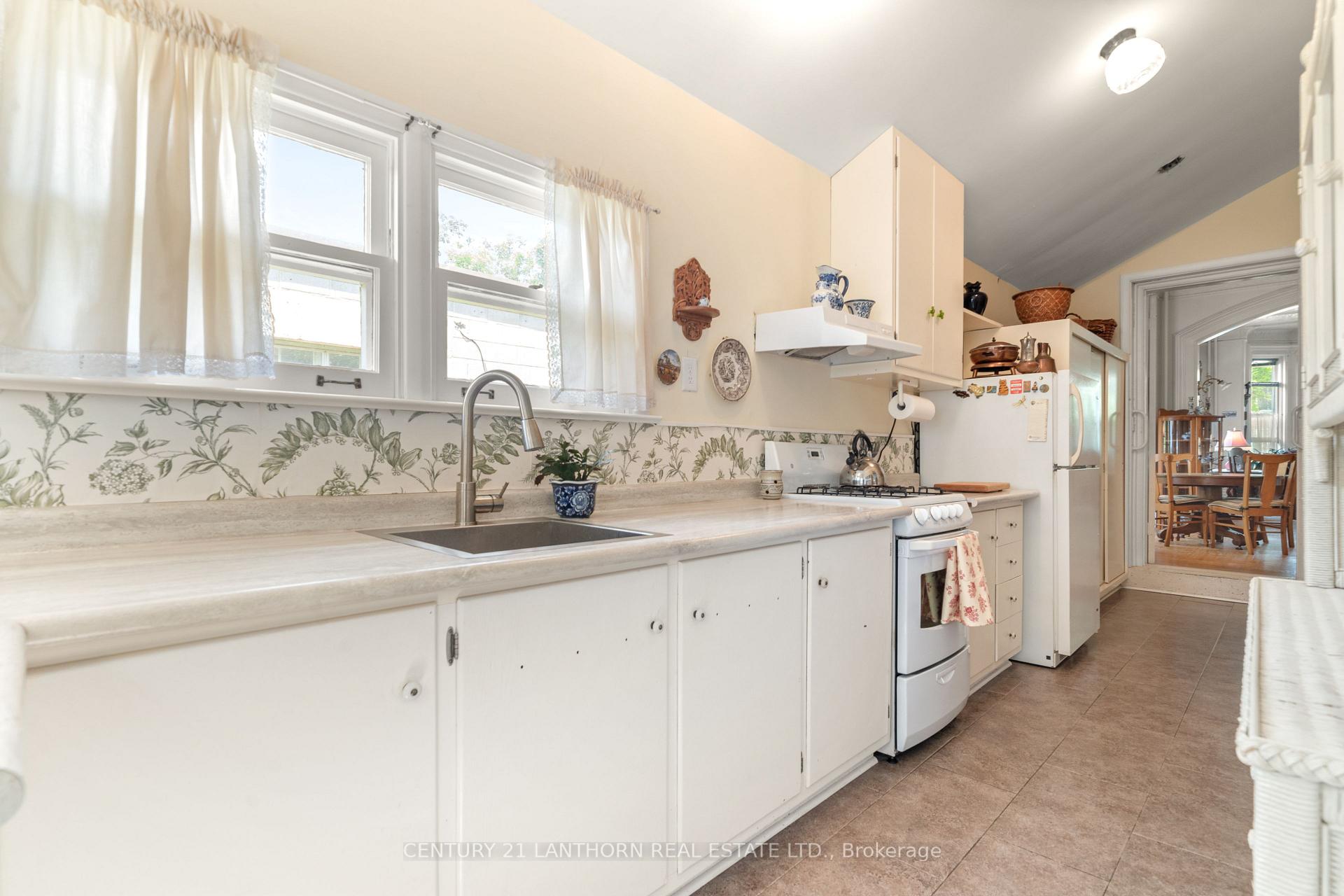 Photo 20 of 76 King Street, Prince Edward County, Picton Ward — HOMEH