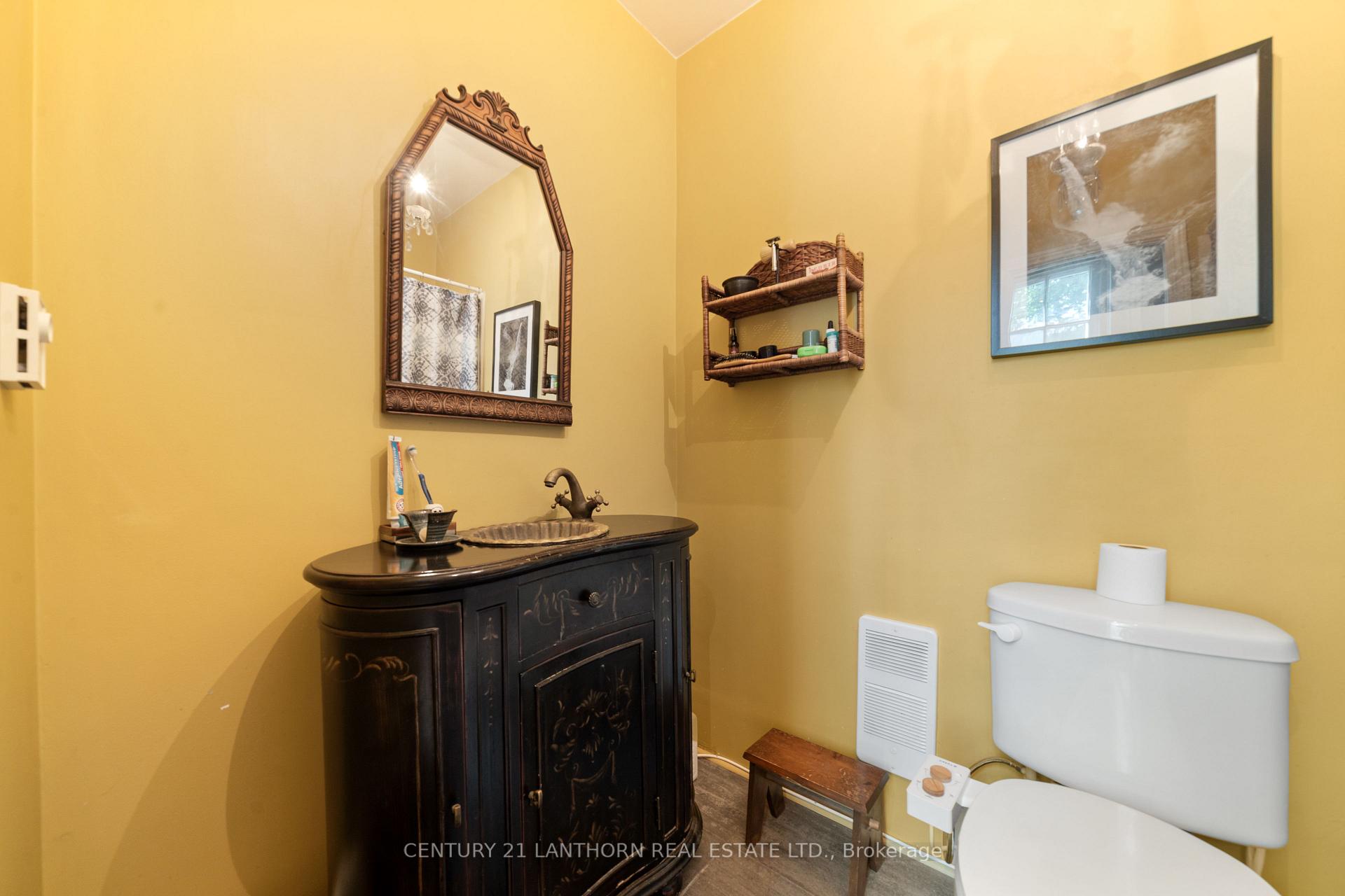 Photo 30 of 76 King Street, Prince Edward County, Picton Ward — HOMEH