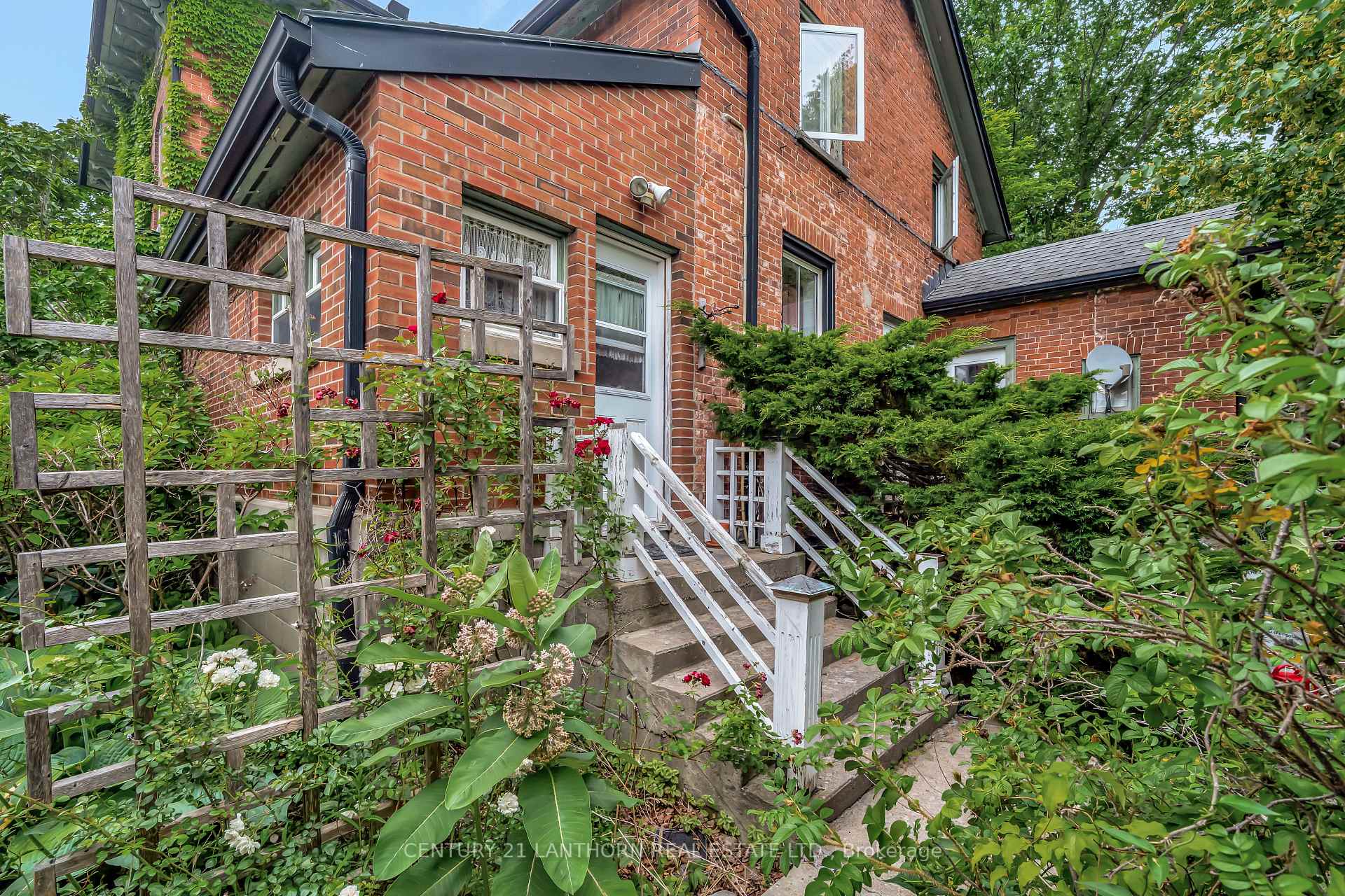 Photo 49 of 76 King Street, Prince Edward County, Picton Ward — HOMEH