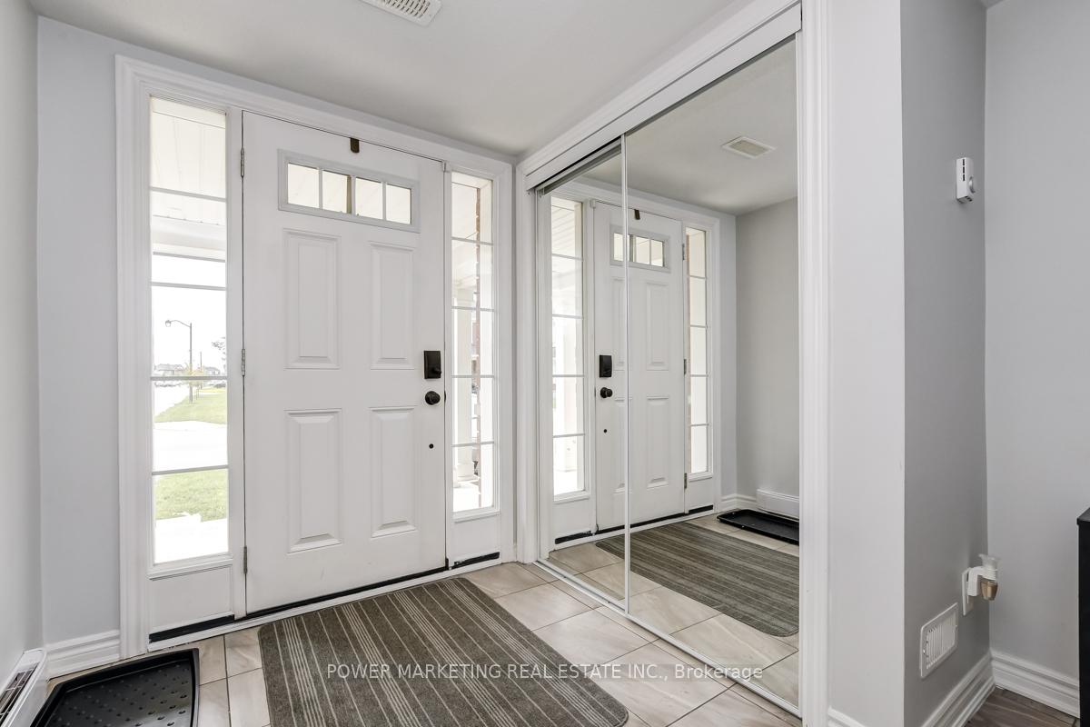 Photo 4 of 319 Sweetfern Crescent, Ottawa, Avalon West — HOMEH