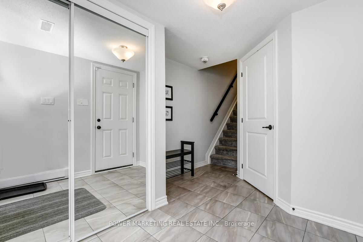 Photo 5 of 319 Sweetfern Crescent, Ottawa, Avalon West — HOMEH