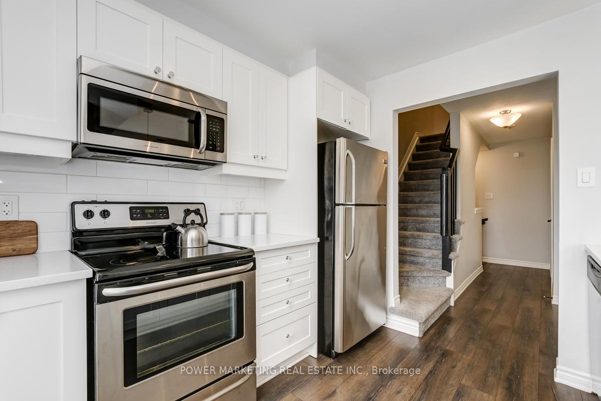Photo 17 of 319 Sweetfern Crescent, Ottawa, Avalon West — HOMEH