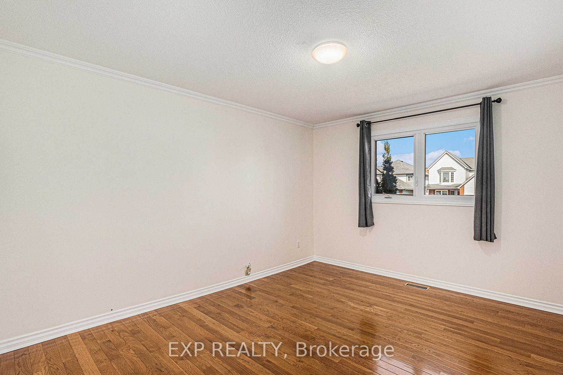 Photo 15 of 880 Beauregard Crescent, Ottawa, Fallingbrook/Ridgemount — HOMEH