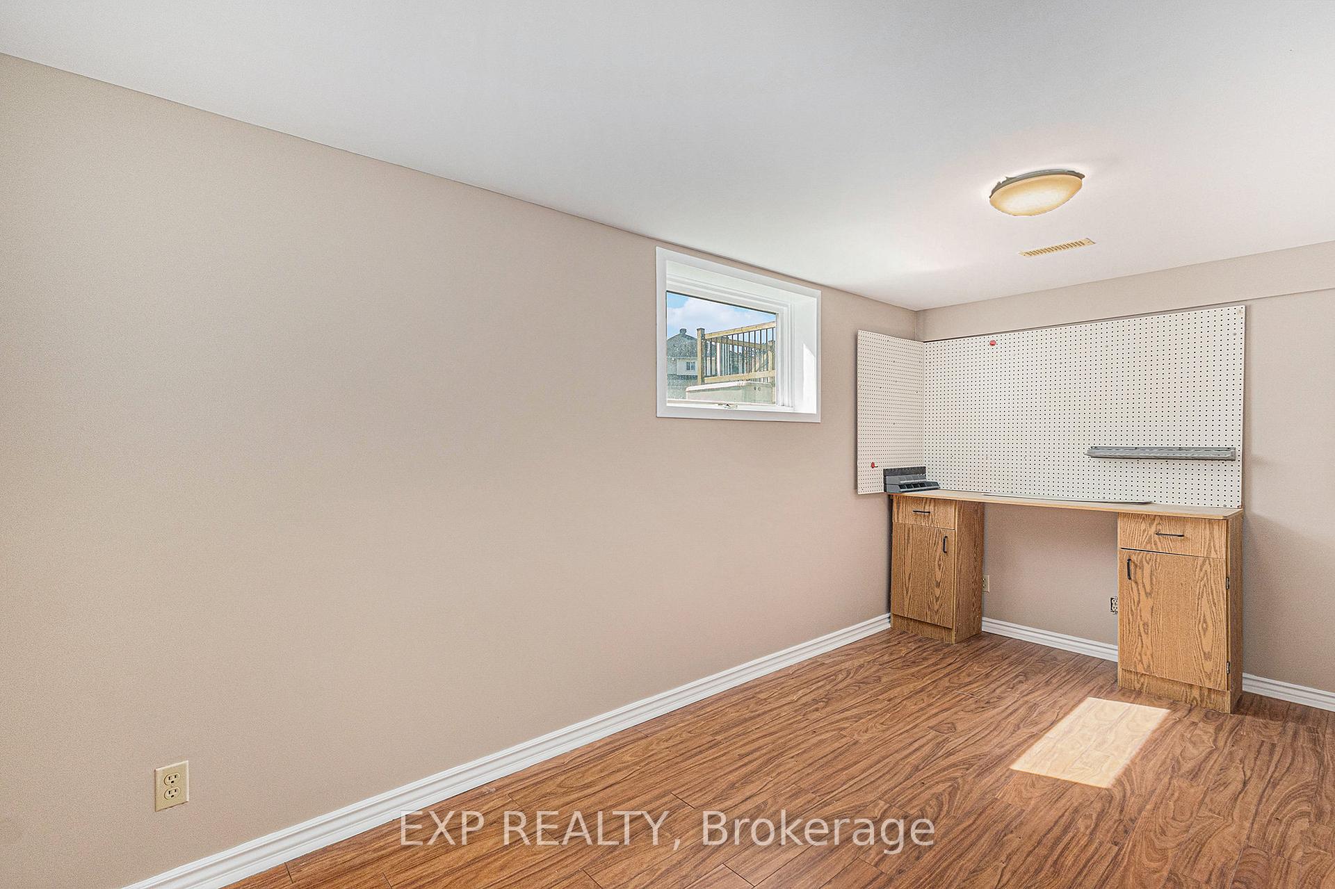 Photo 18 of 880 Beauregard Crescent, Ottawa, Fallingbrook/Ridgemount — HOMEH