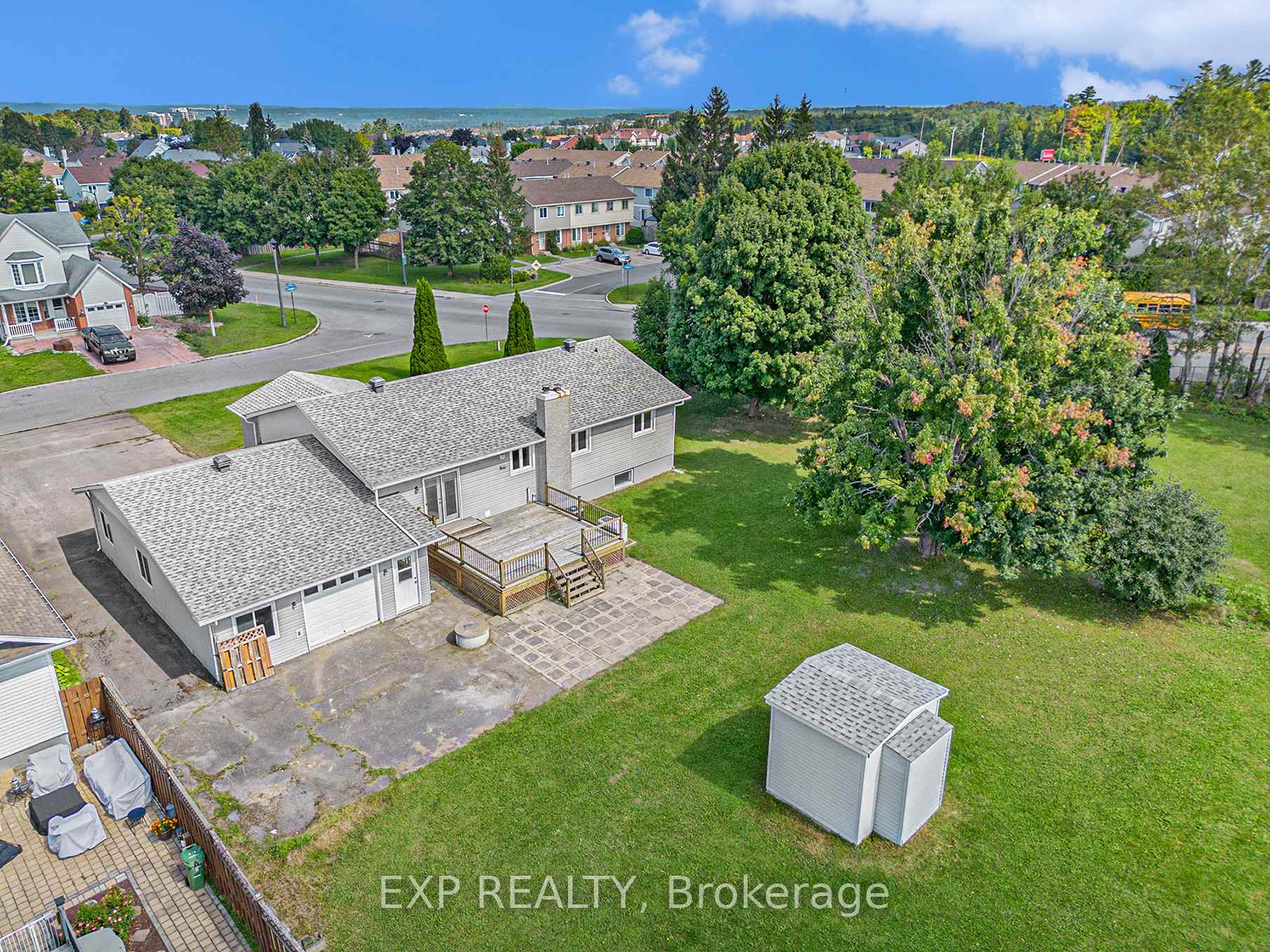 Photo 25 of 880 Beauregard Crescent, Ottawa, Fallingbrook/Ridgemount — HOMEH