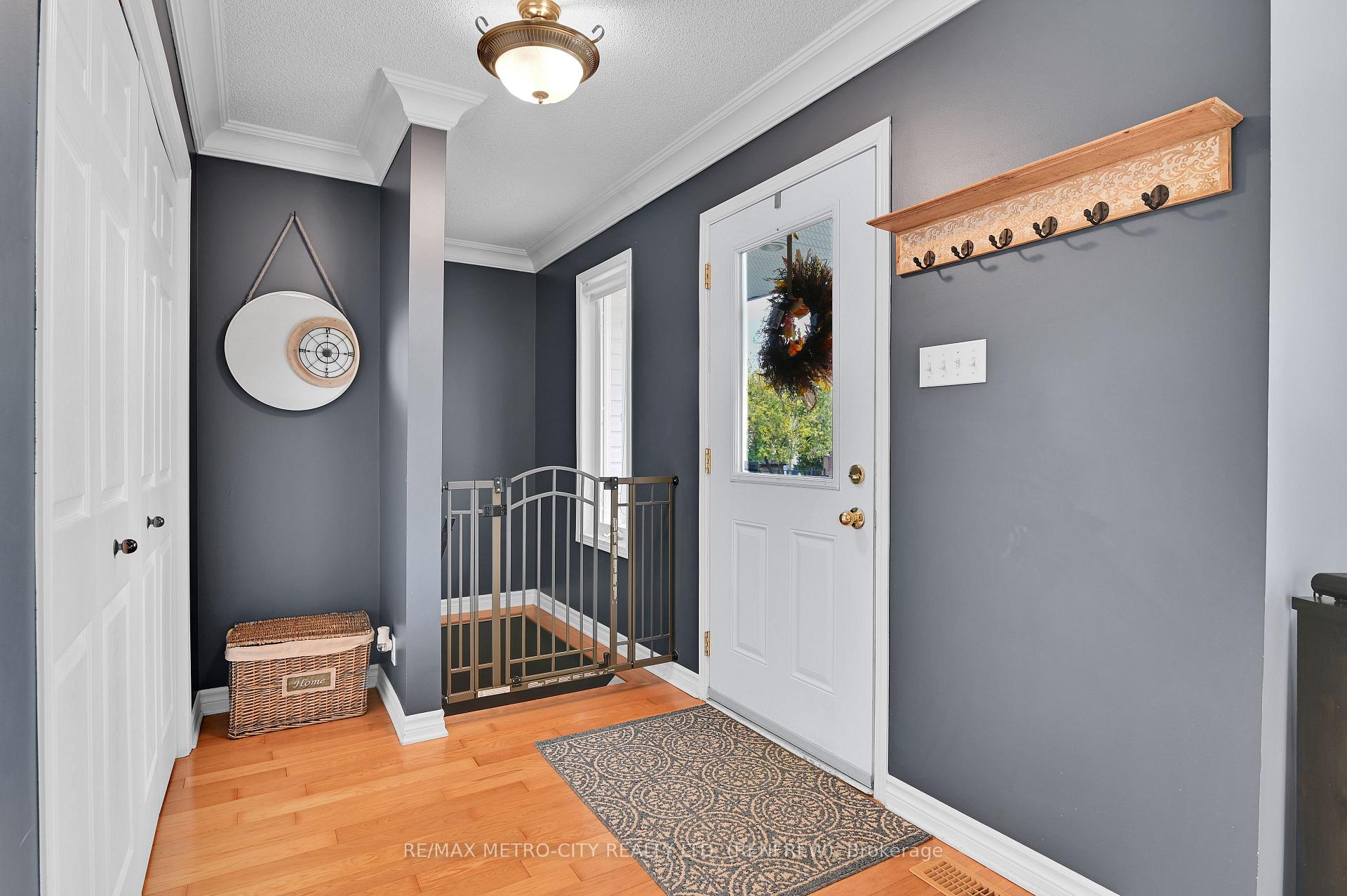 Photo 4 of 91 Haramis Drive, Renfrew — HOMEH