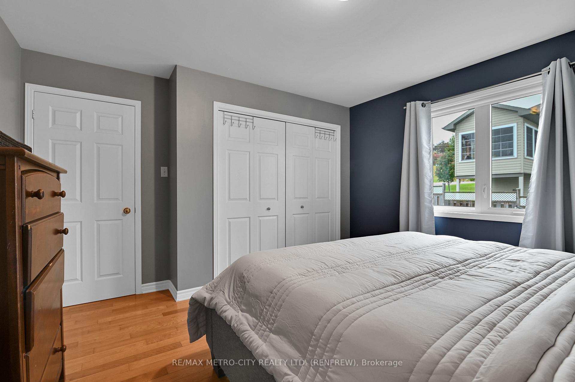 Photo 17 of 91 Haramis Drive, Renfrew — HOMEH