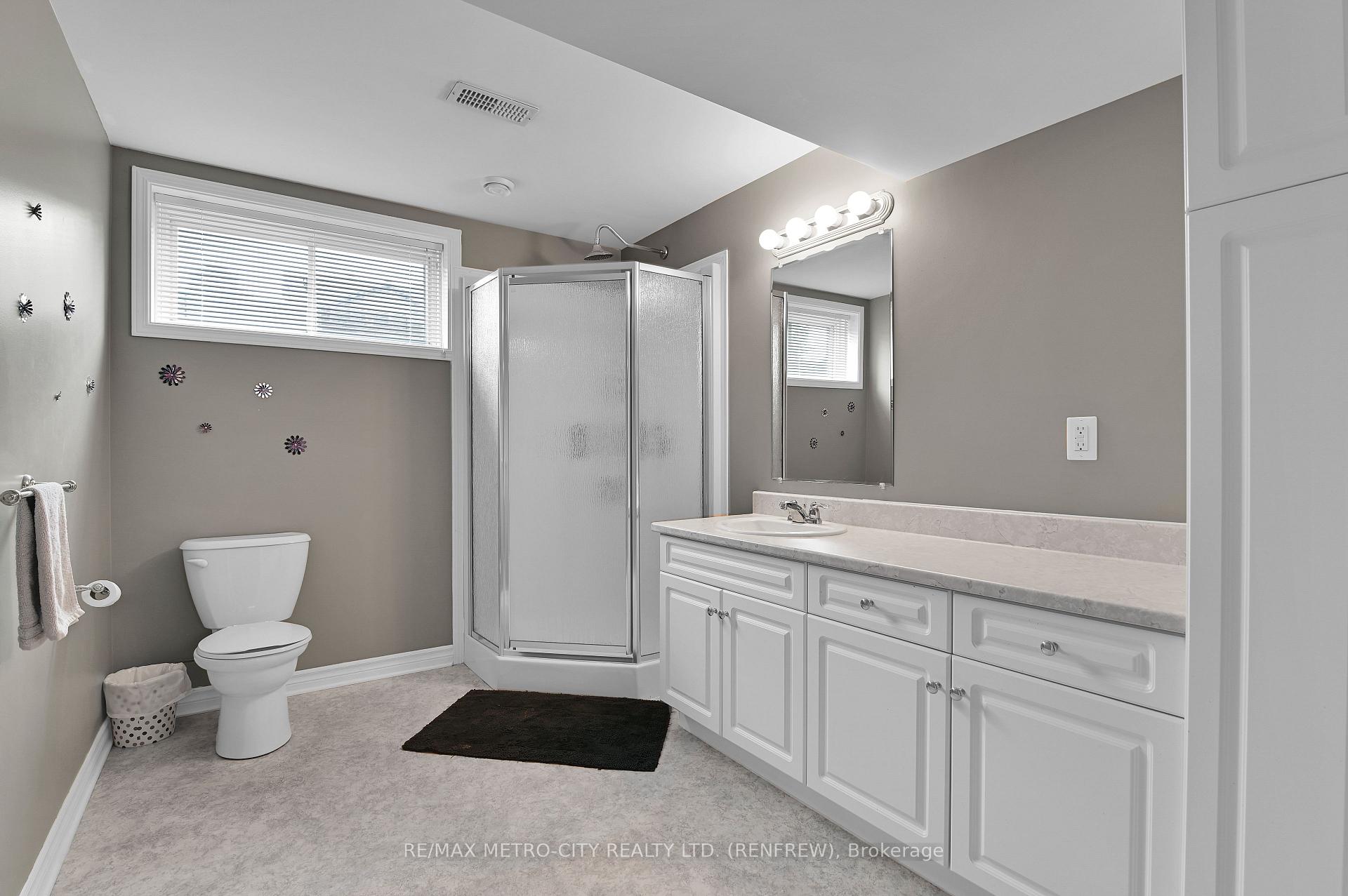 Photo 26 of 91 Haramis Drive, Renfrew — HOMEH