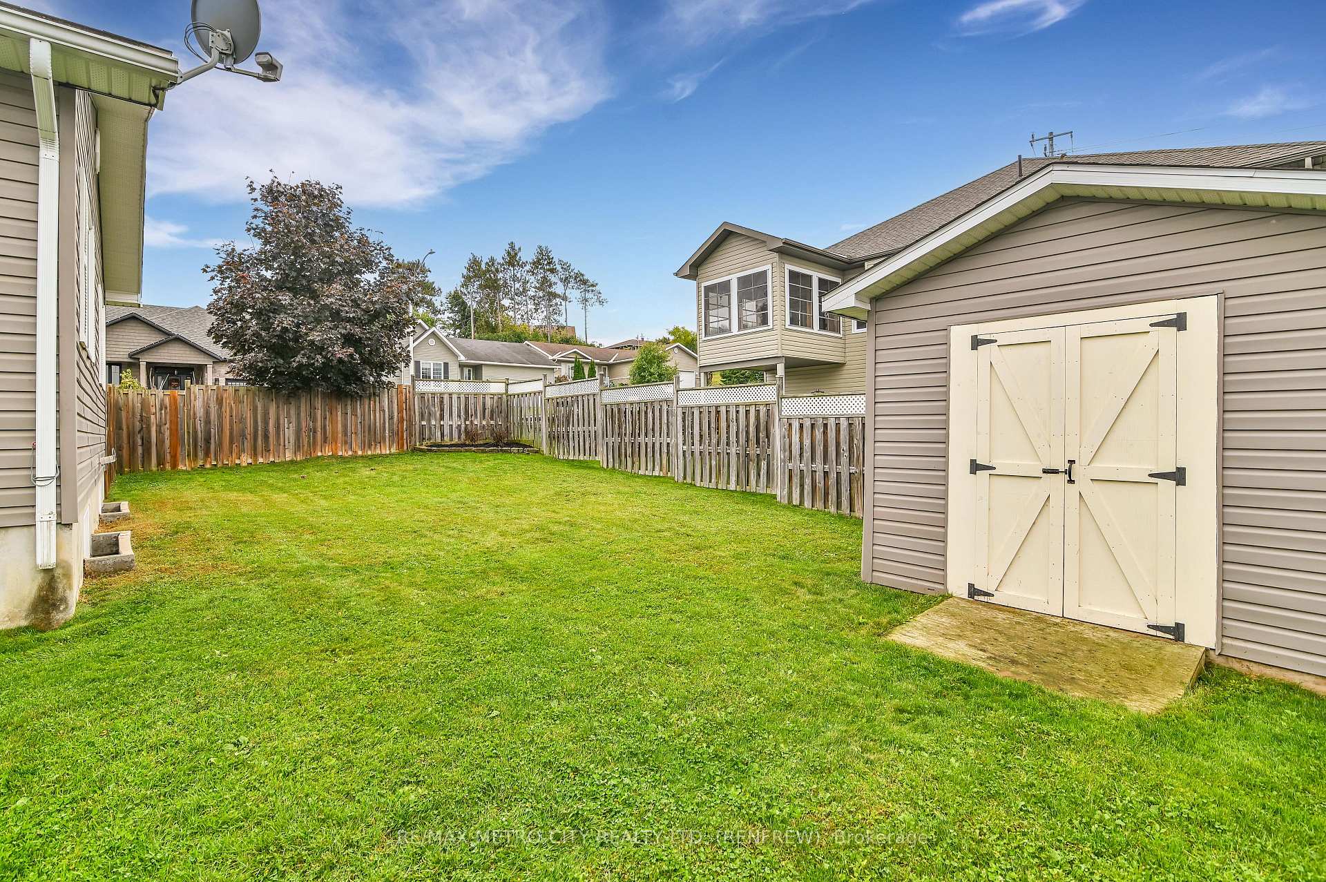Photo 32 of 91 Haramis Drive, Renfrew — HOMEH