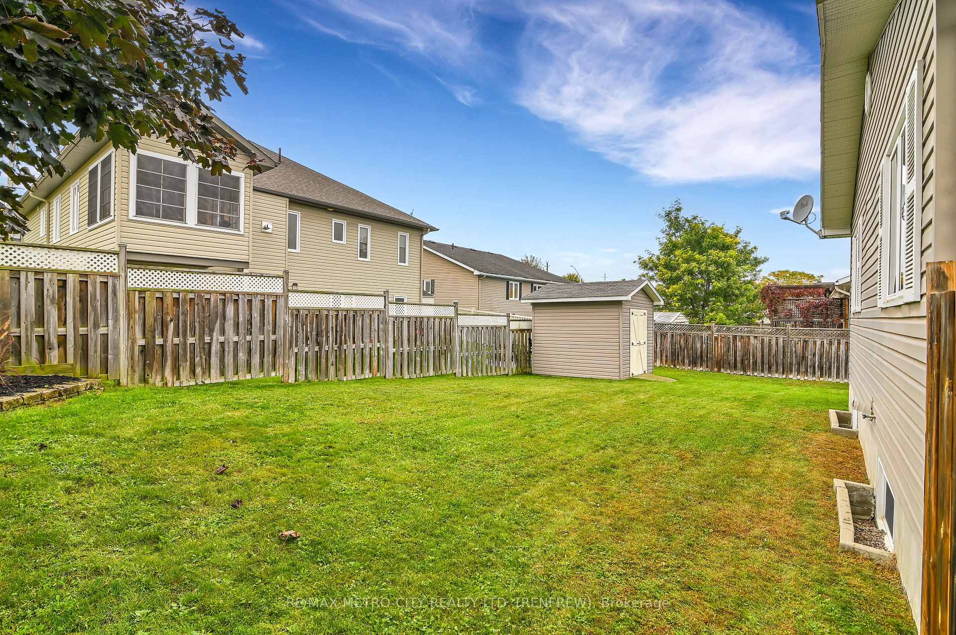 Photo 33 of 91 Haramis Drive, Renfrew — HOMEH