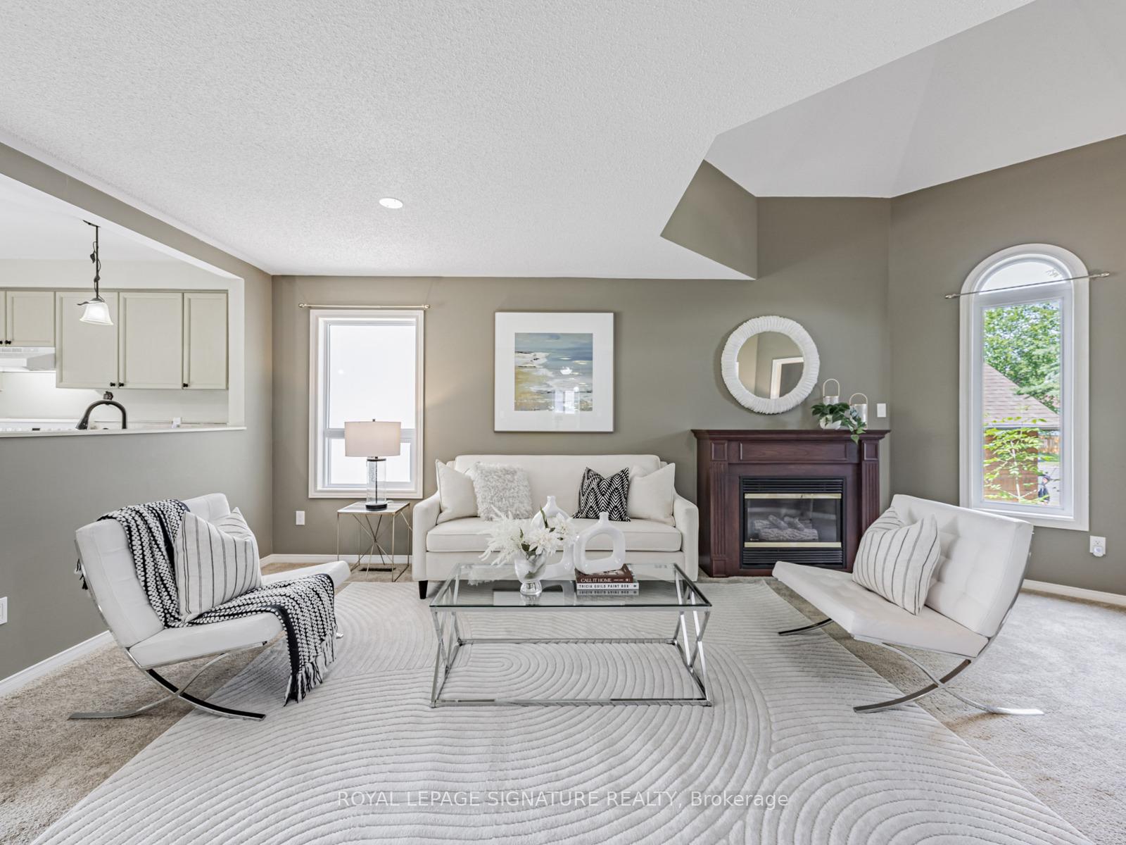 Photo 4 of 1623 Edenwood Drive, Oshawa, Samac — HOMEH