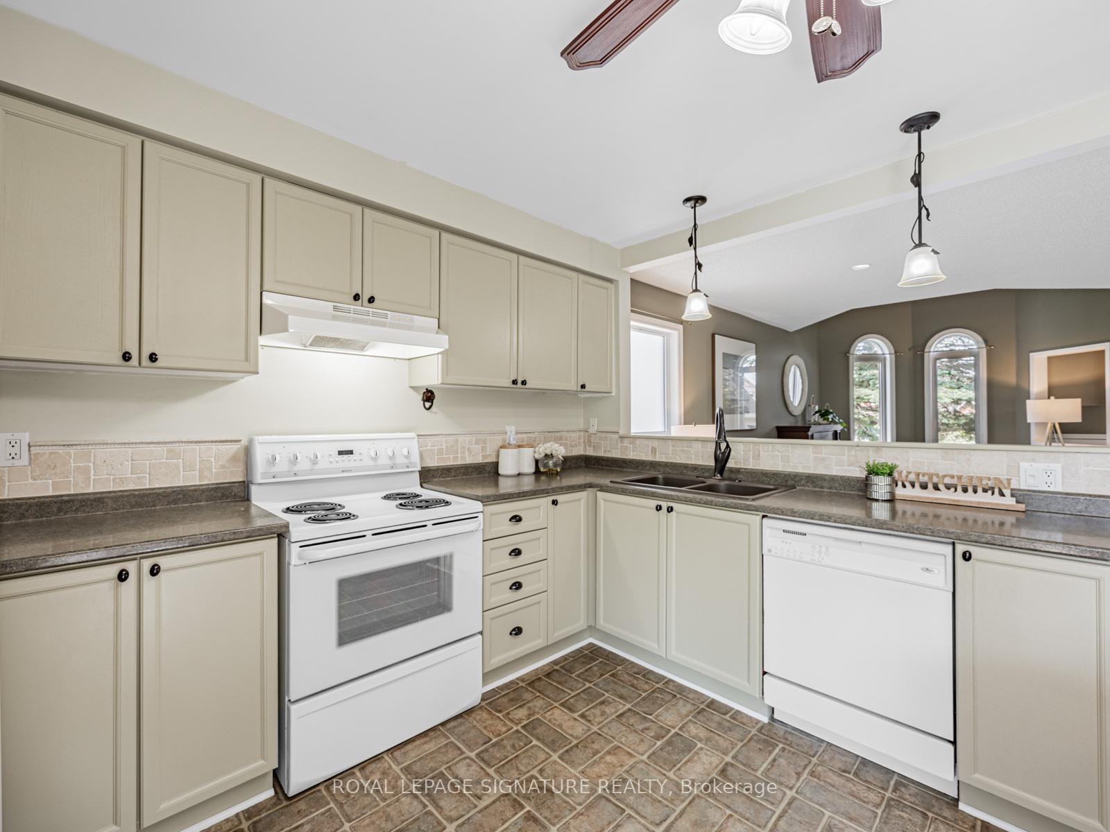 Photo 8 of 1623 Edenwood Drive, Oshawa, Samac — HOMEH