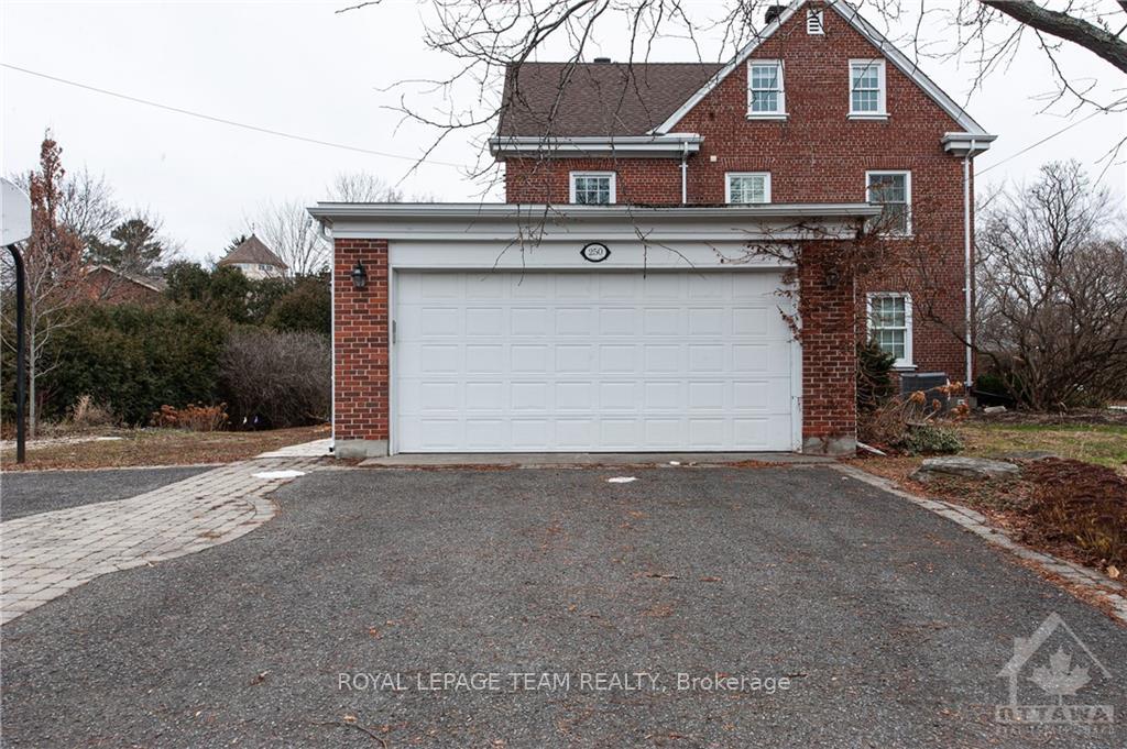 Photo 2 of 250 Thorold Road, Ottawa, Rockcliffe — HOMEH