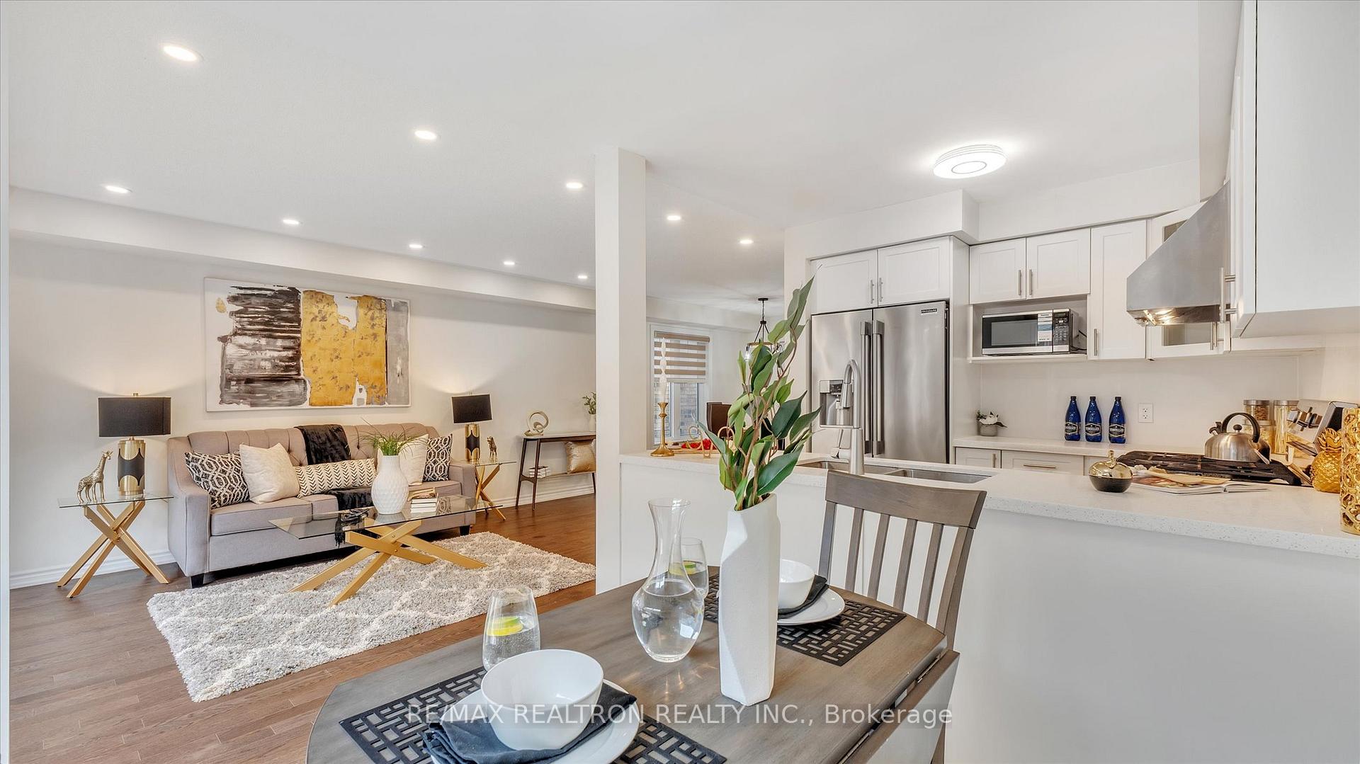 Photo 16 of 106 Symington Avenue, Oshawa, Windfields — HOMEH