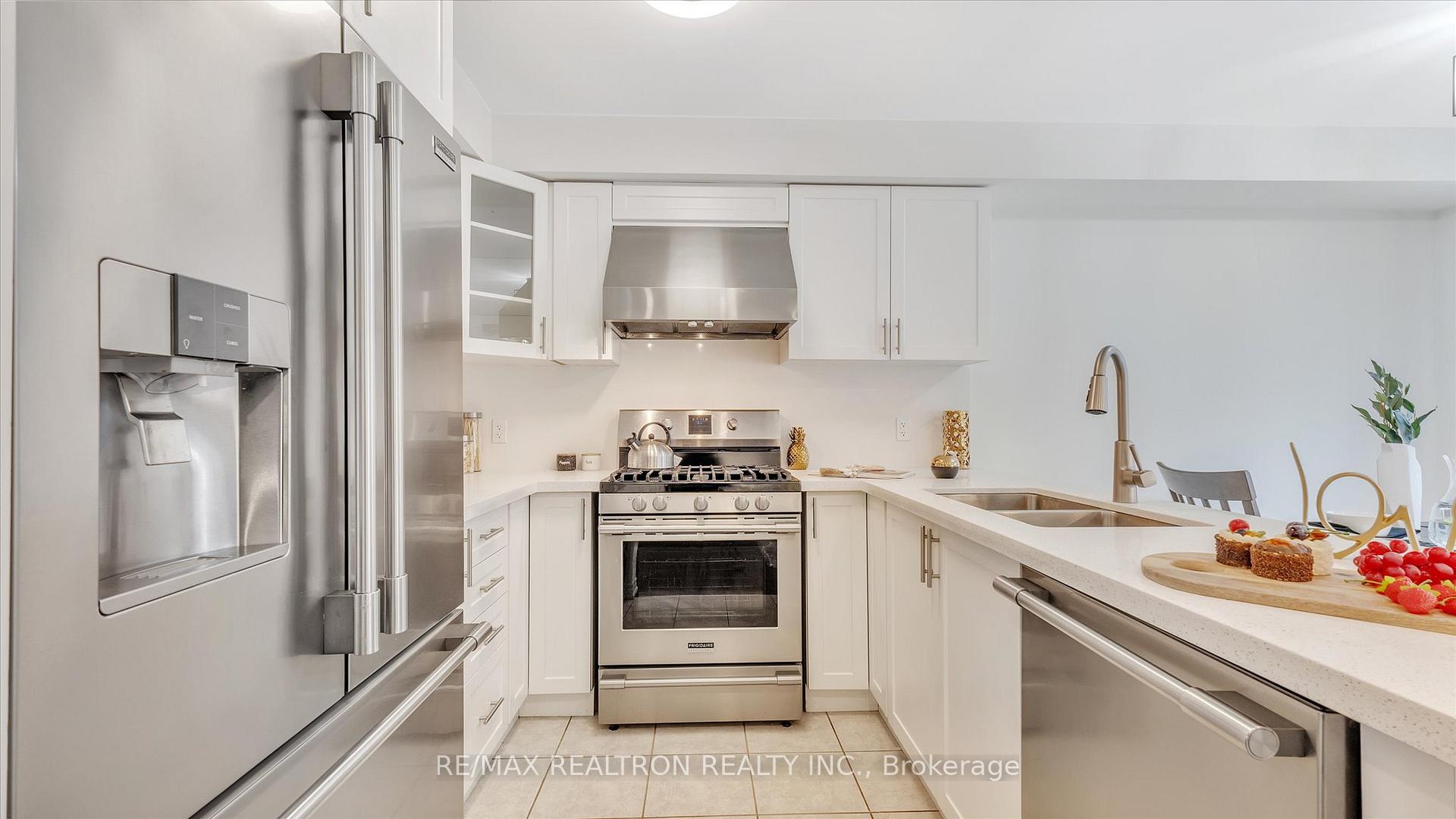 Photo 18 of 106 Symington Avenue, Oshawa, Windfields — HOMEH