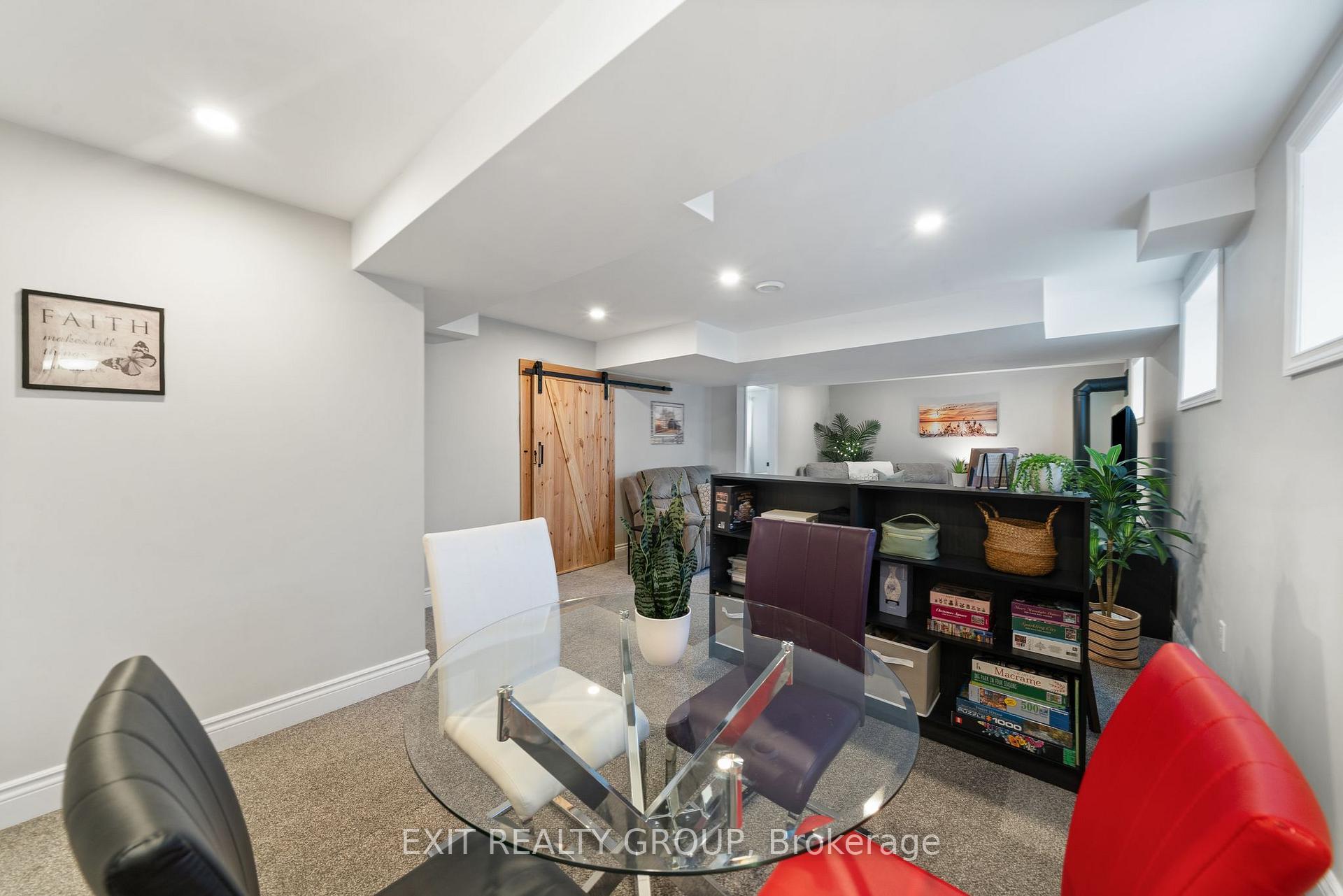 Photo 35 of 40 Curtis Street, Prince Edward County, Picton Ward — HOMEH