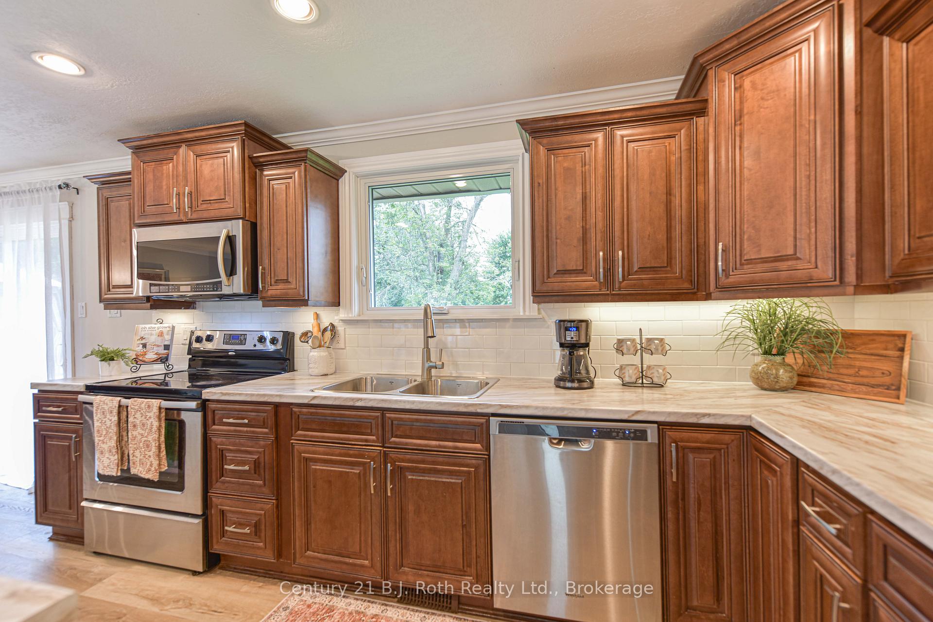 Photo 15 of 4693 Daniel Street, Ramara, Atherley — HOMEH