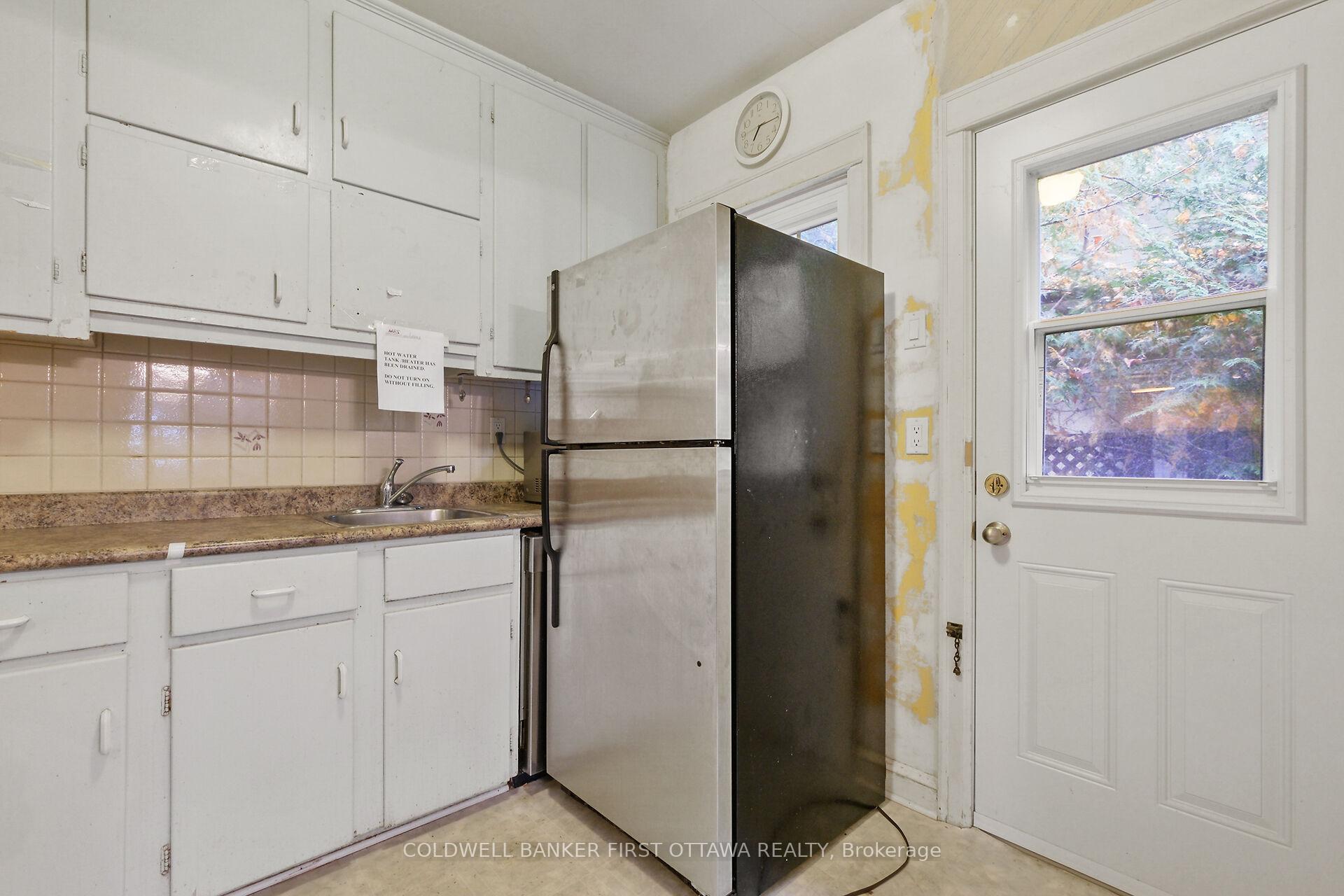 Photo 12 of 38 Acacia Avenue, Ottawa, Rockcliffe — HOMEH