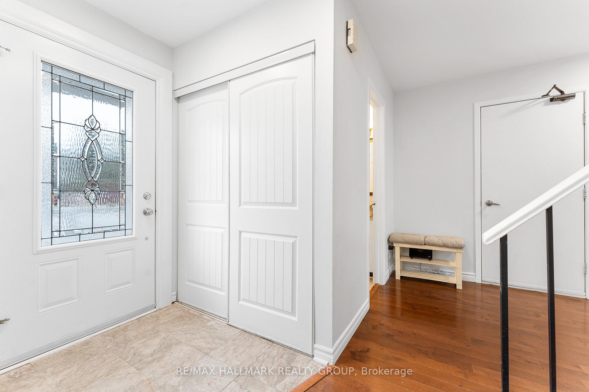 Photo 4 of 1745 Bottriell Way, Ottawa, Fallingbrook/Pineridge — HOMEH