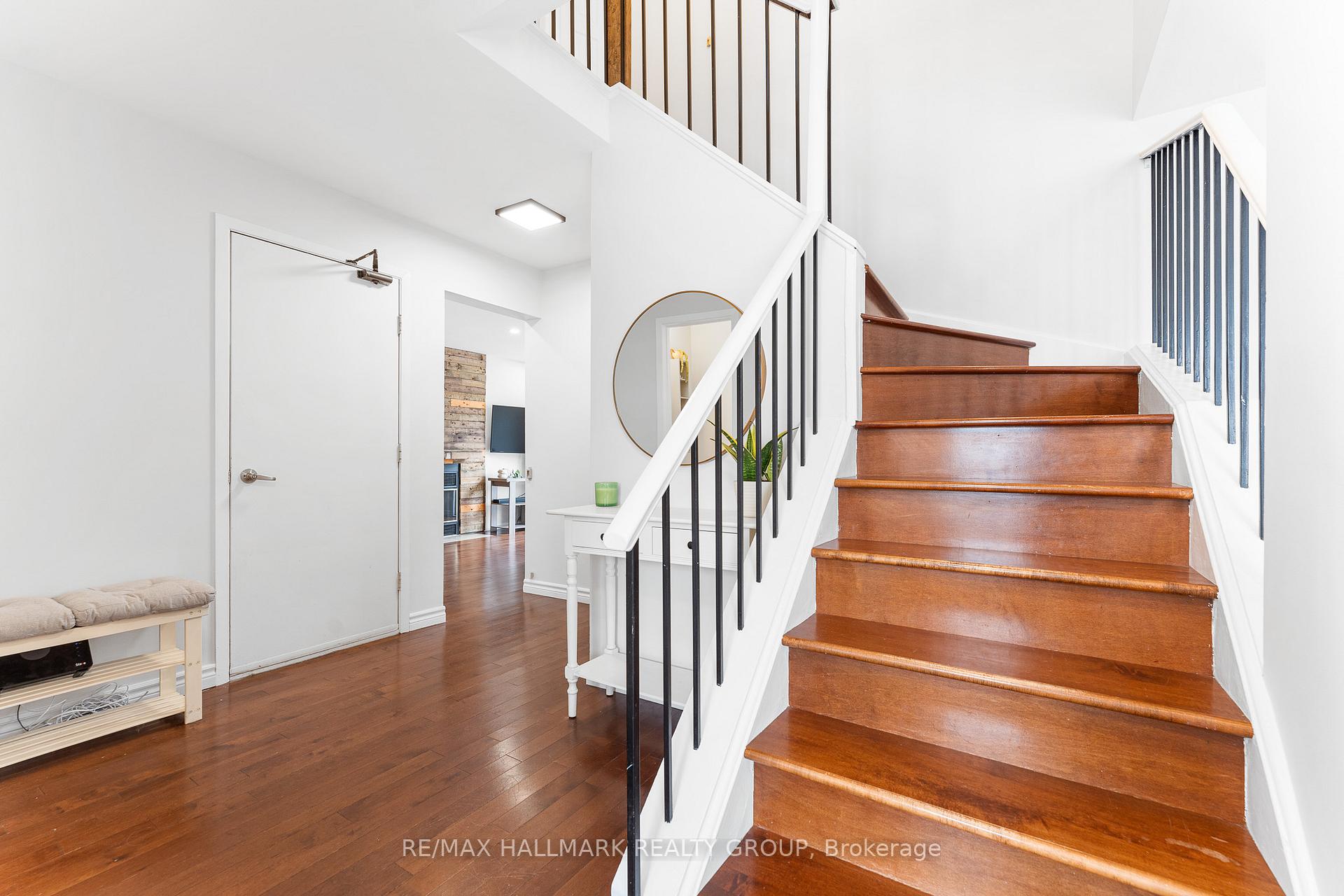 Photo 5 of 1745 Bottriell Way, Ottawa, Fallingbrook/Pineridge — HOMEH