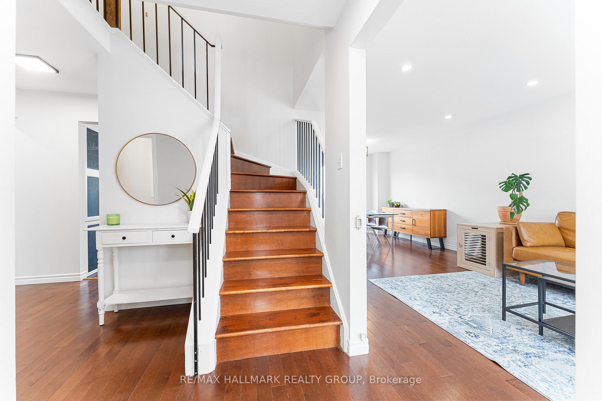 Photo 6 of 1745 Bottriell Way, Ottawa, Fallingbrook/Pineridge — HOMEH