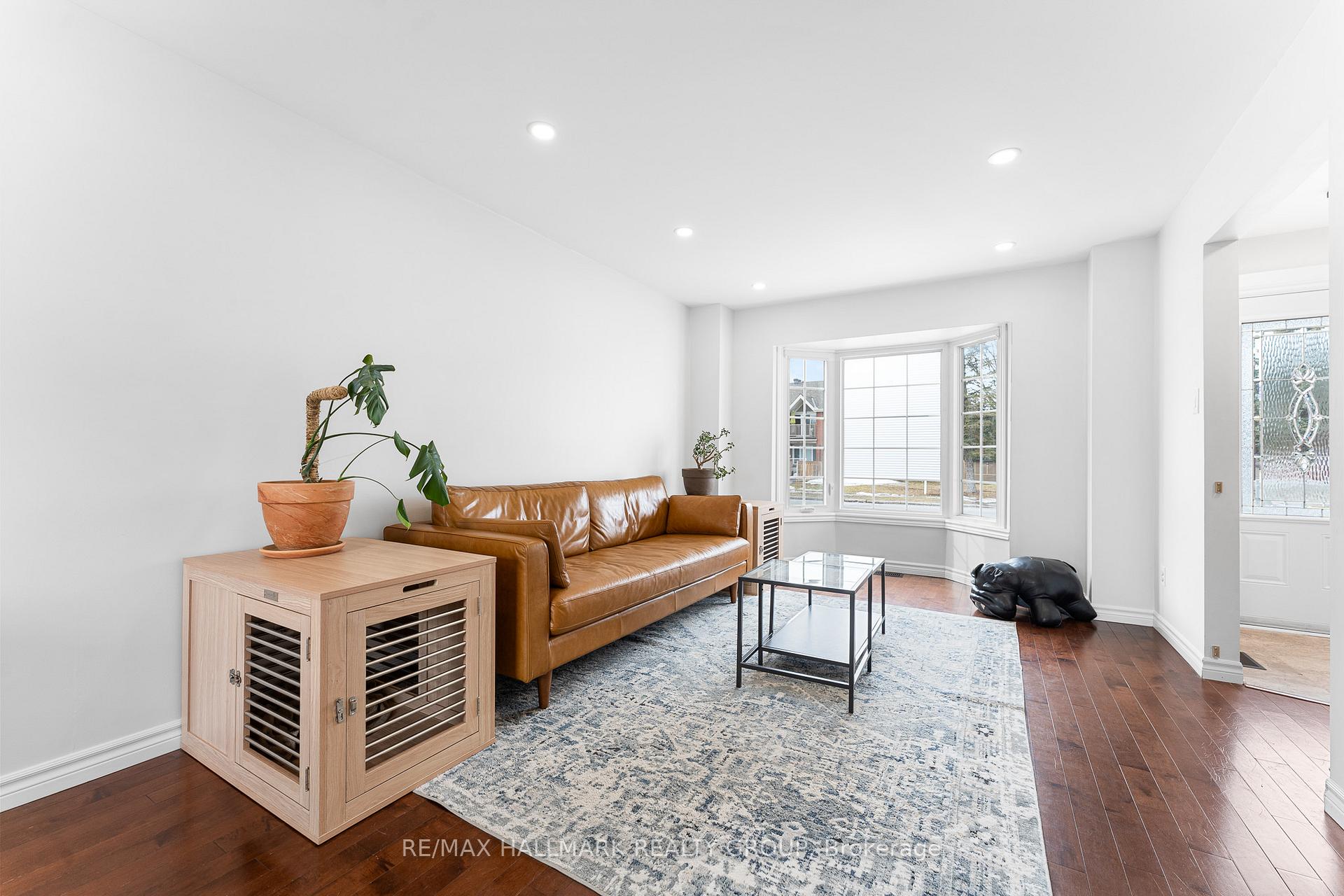 Photo 7 of 1745 Bottriell Way, Ottawa, Fallingbrook/Pineridge — HOMEH