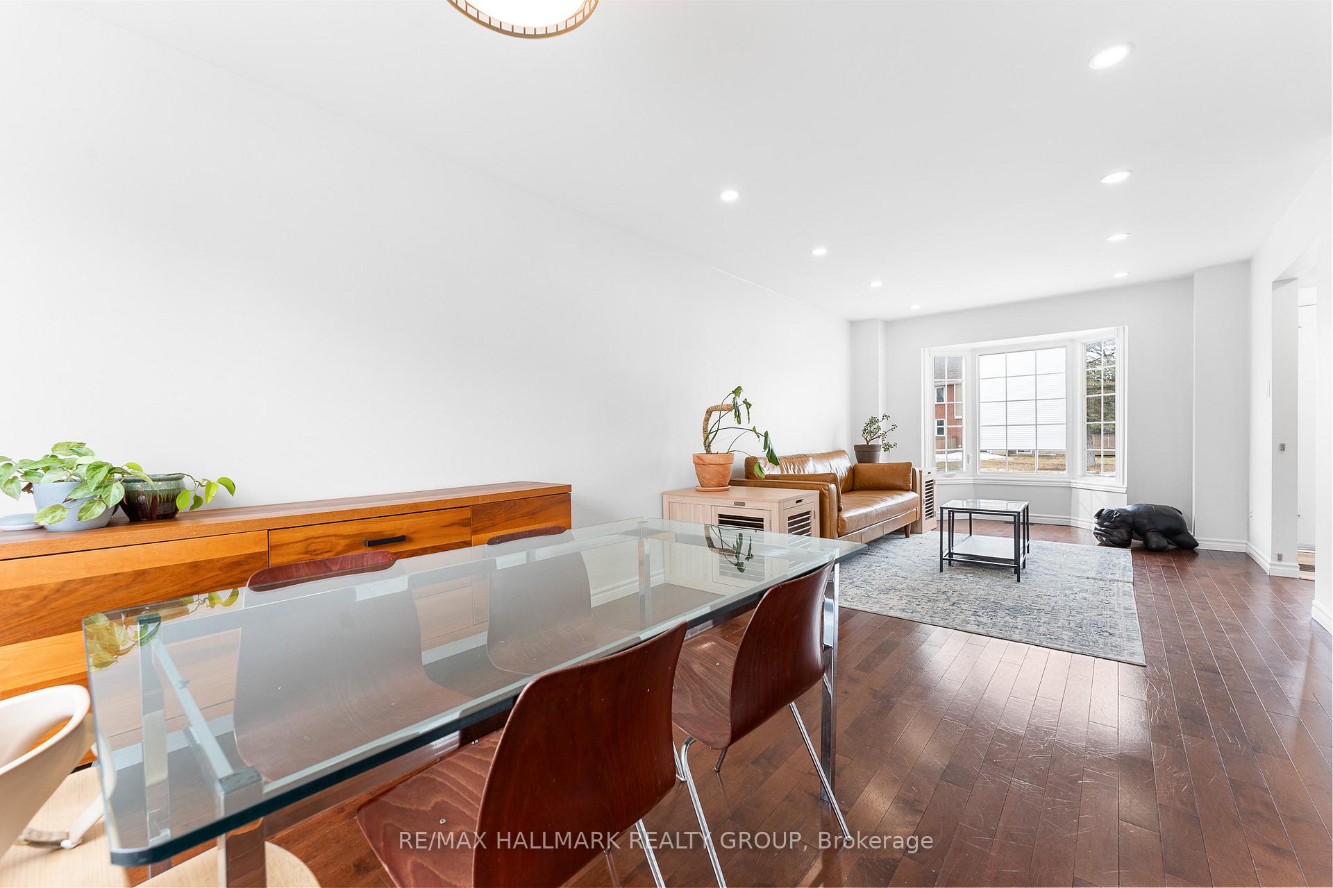 Photo 14 of 1745 Bottriell Way, Ottawa, Fallingbrook/Pineridge — HOMEH